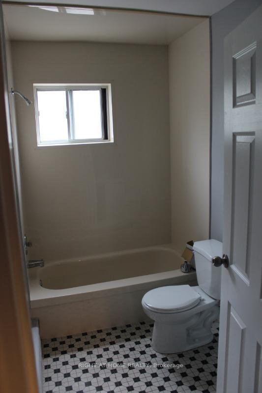Photo 15 of Unit 2, 1033 Ravine Road, Oshawa, Lakeview — HOMEH