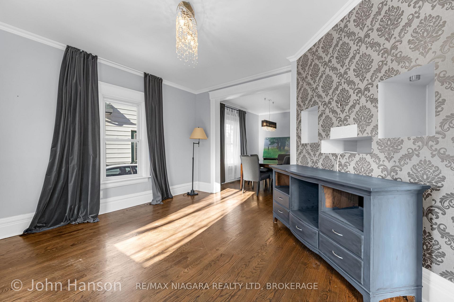 Photo 6 of 108 Maple Avenue, Welland, Broadway — HOMEH