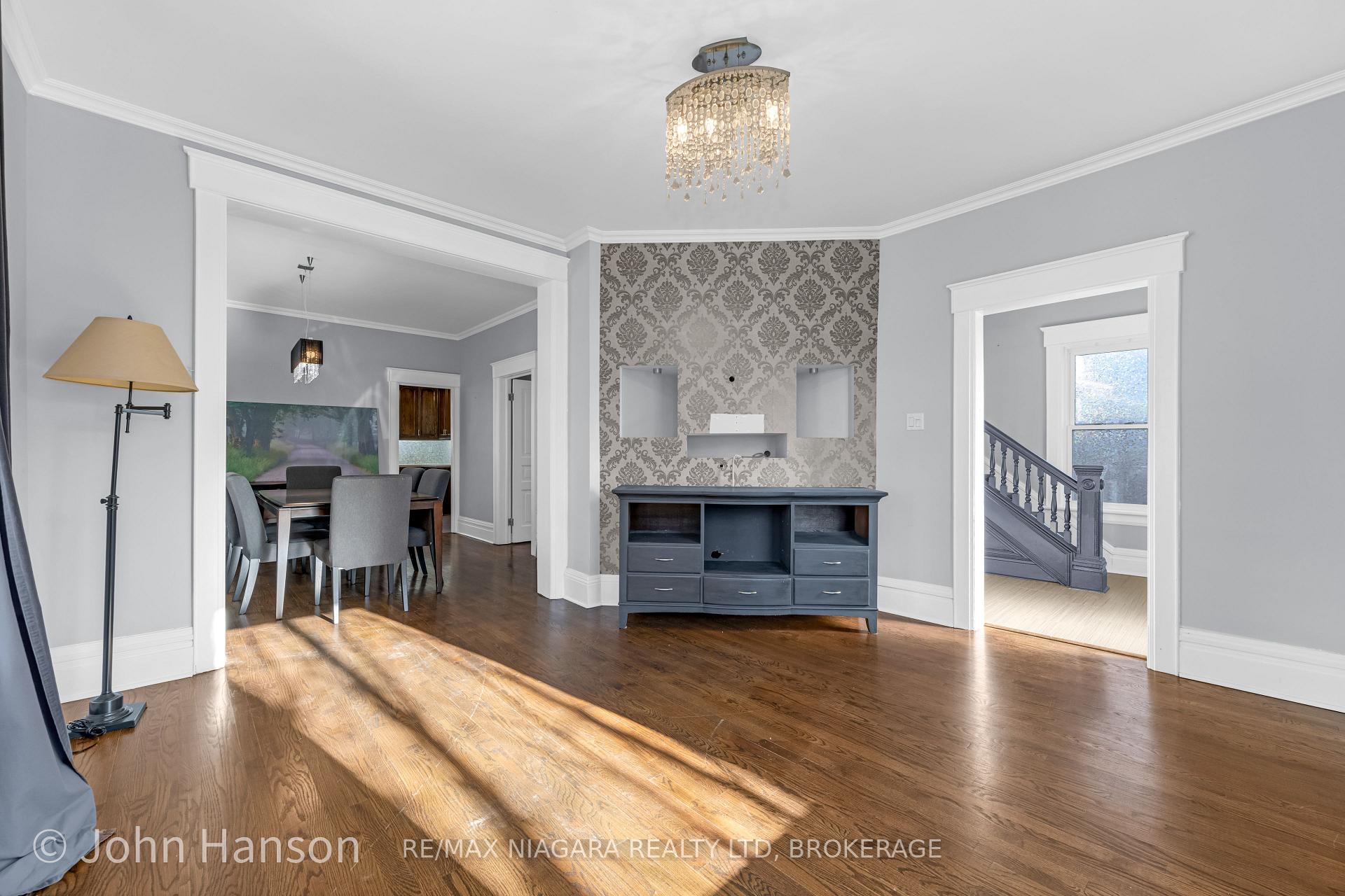 Photo 7 of 108 Maple Avenue, Welland, Broadway — HOMEH