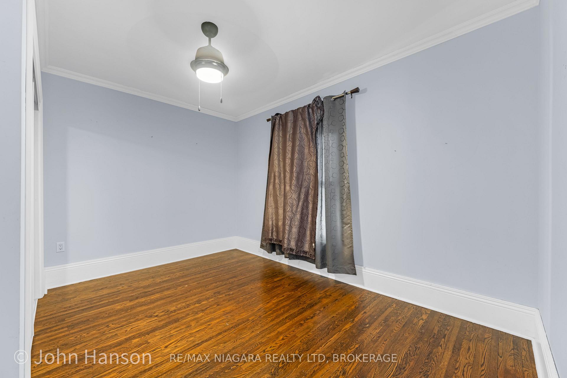 Photo 19 of 108 Maple Avenue, Welland, Broadway — HOMEH