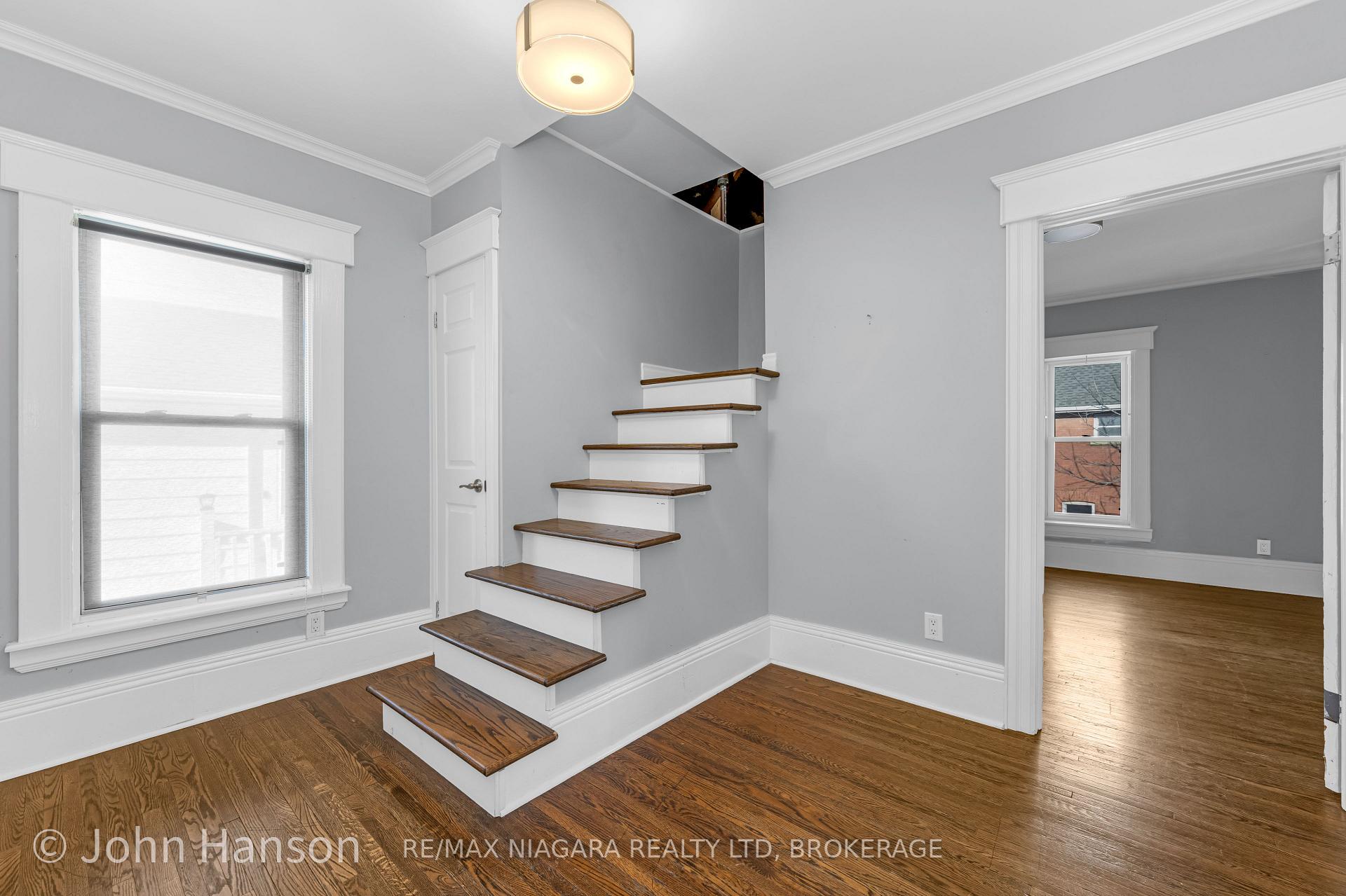 Photo 22 of 108 Maple Avenue, Welland, Broadway — HOMEH
