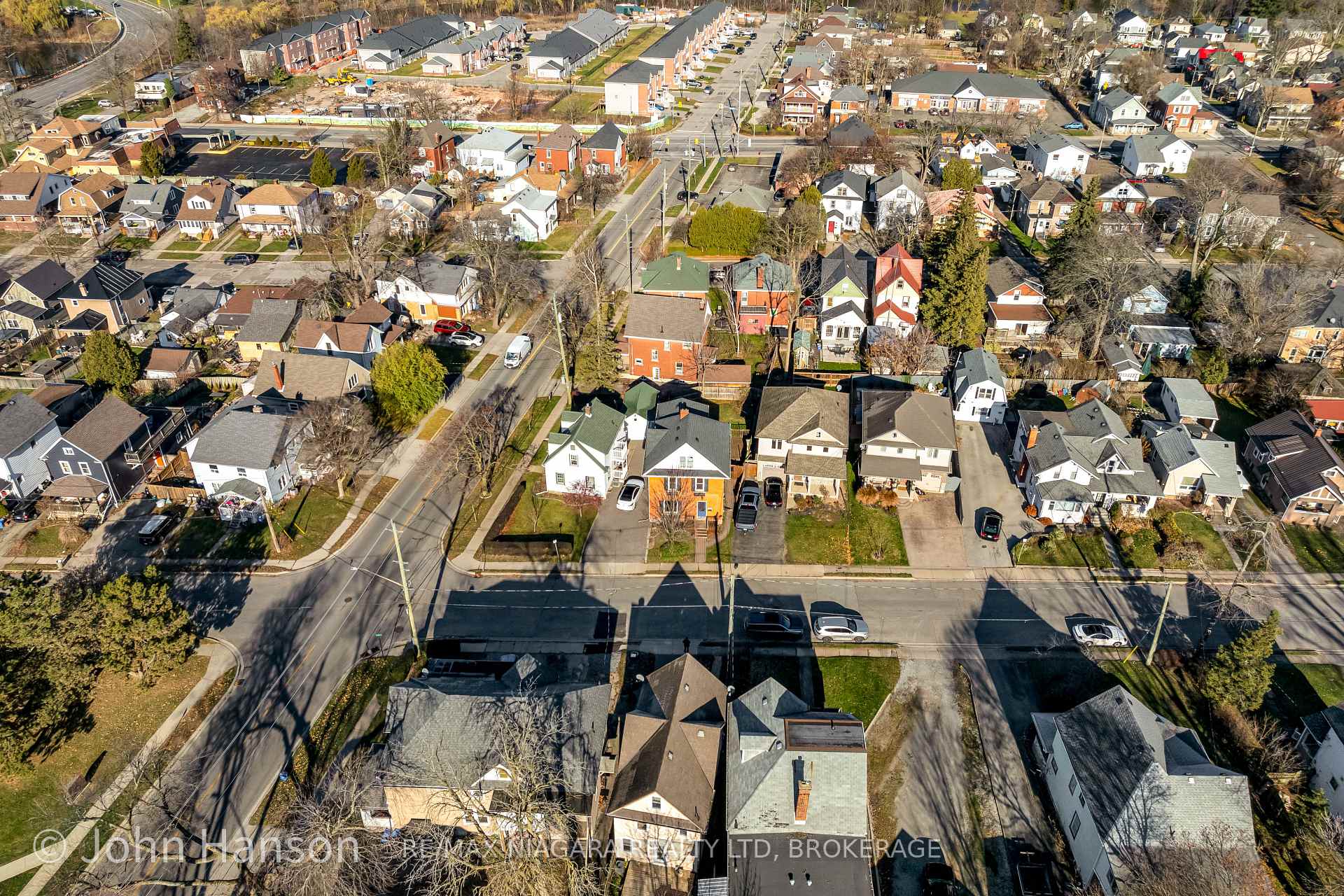 Photo 34 of 108 Maple Avenue, Welland, Broadway — HOMEH
