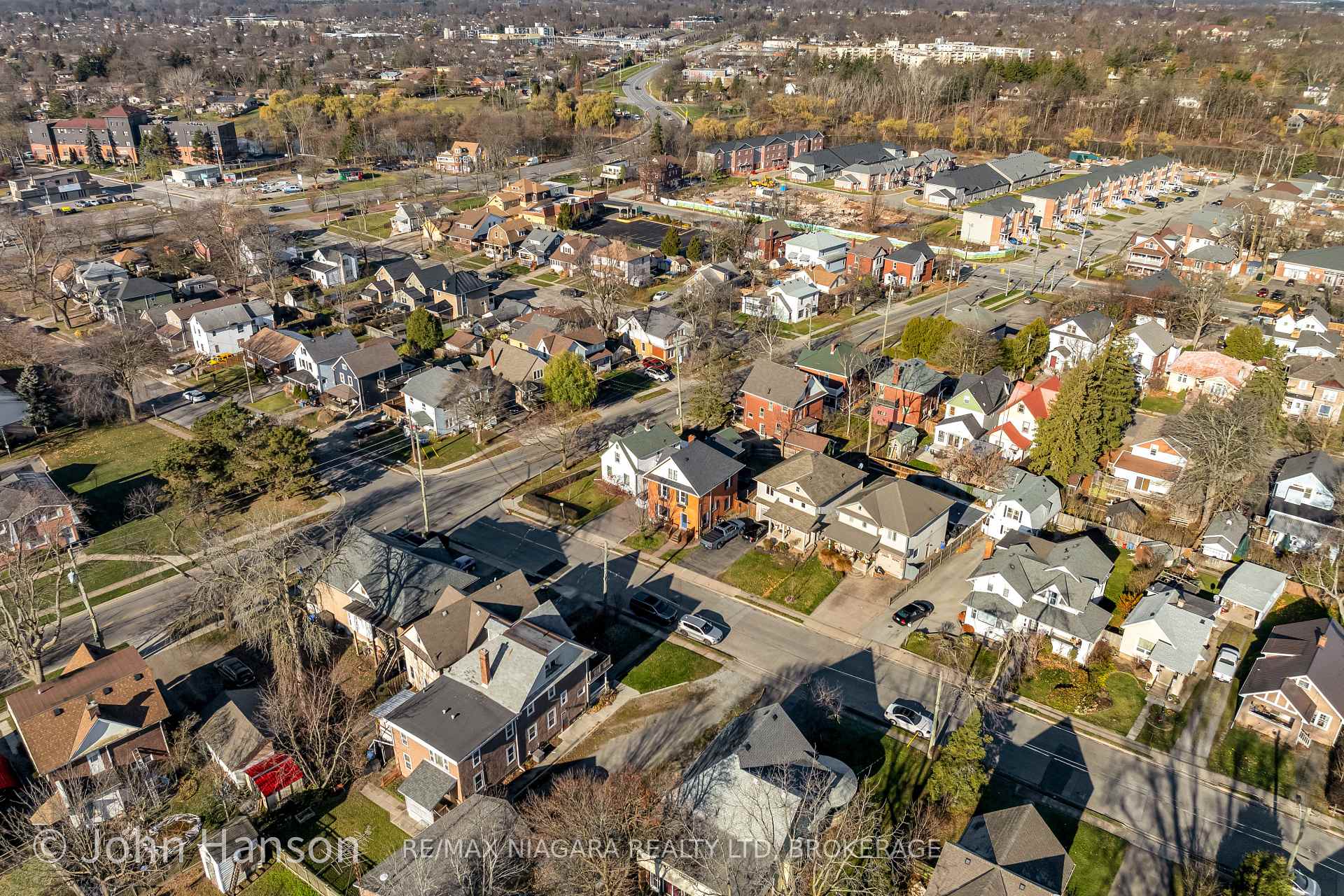 Photo 35 of 108 Maple Avenue, Welland, Broadway — HOMEH