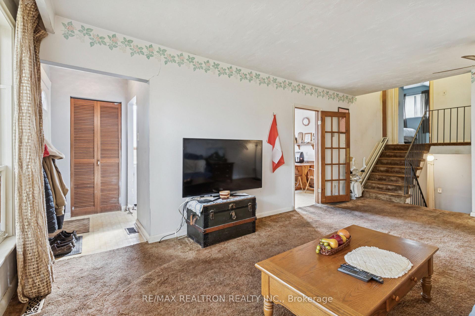 Photo 16 of 16 Foreht Crescent, Aurora, Aurora Heights — HOMEH