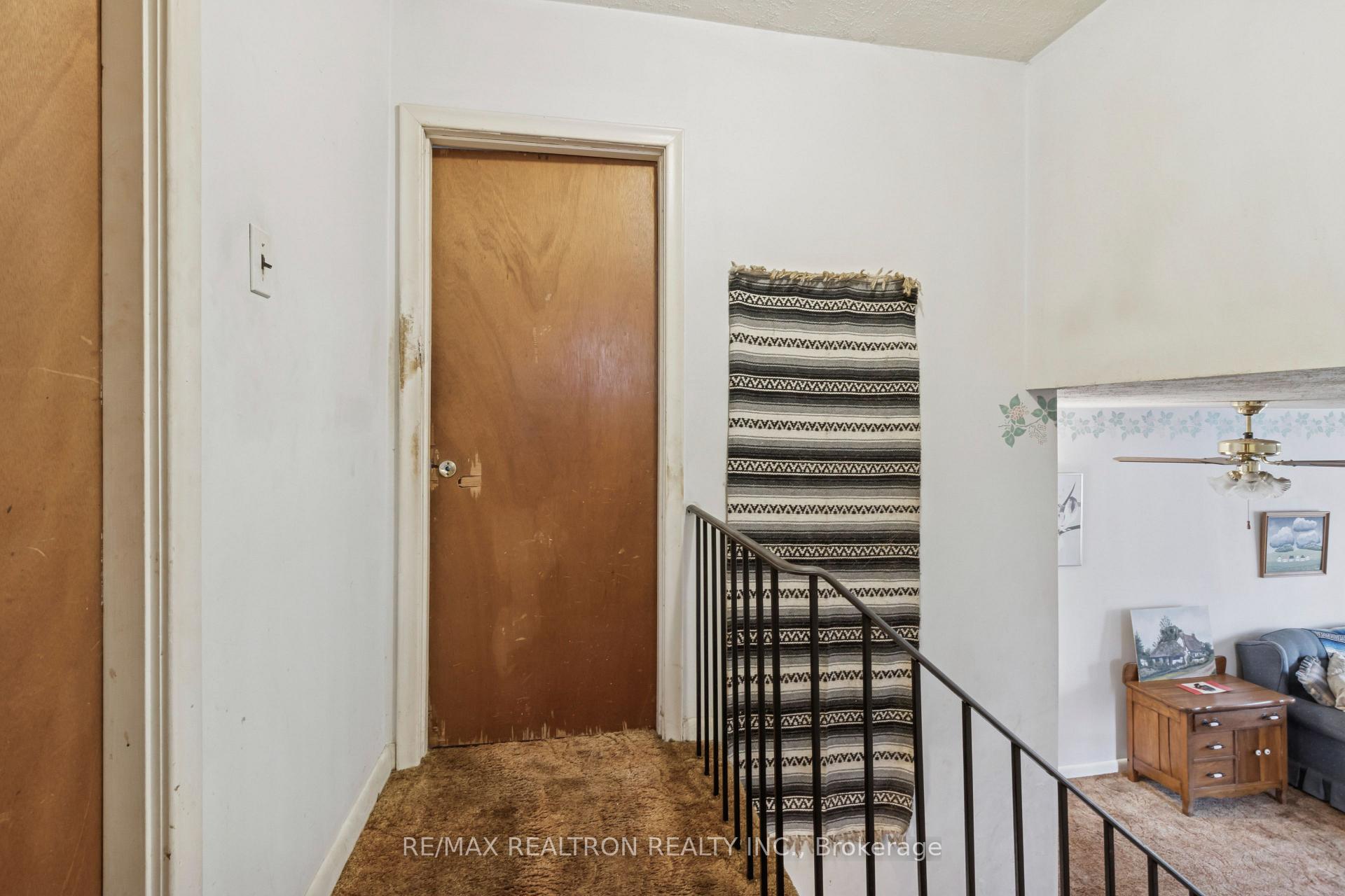 Photo 28 of 16 Foreht Crescent, Aurora, Aurora Heights — HOMEH
