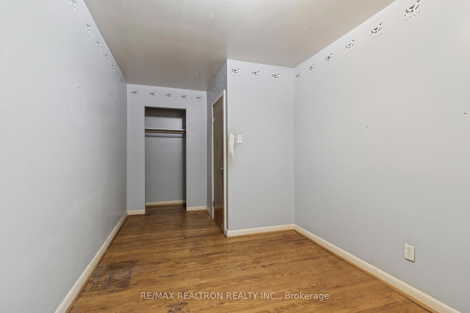 Photo 26 of 16 Foreht Crescent, Aurora, Aurora Heights — HOMEH