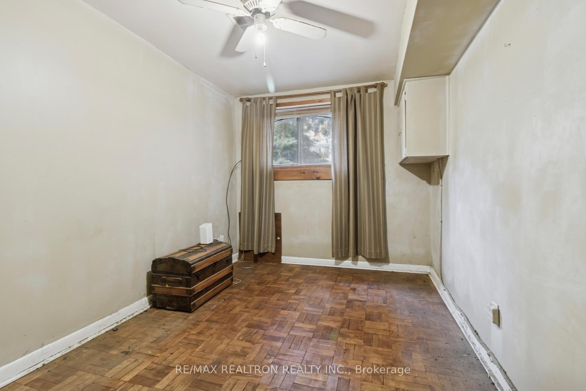 Photo 27 of 16 Foreht Crescent, Aurora, Aurora Heights — HOMEH