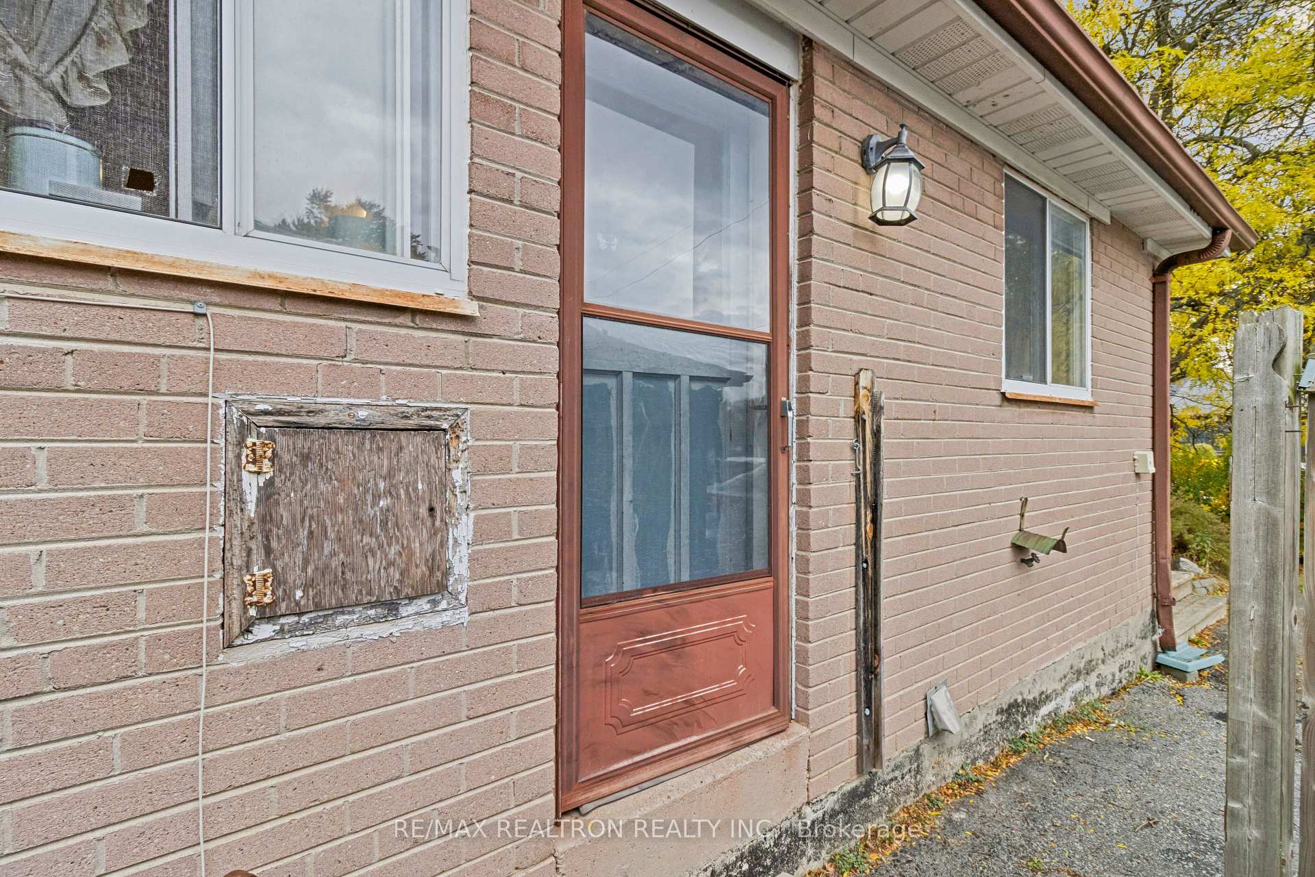 Photo 29 of 16 Foreht Crescent, Aurora, Aurora Heights — HOMEH
