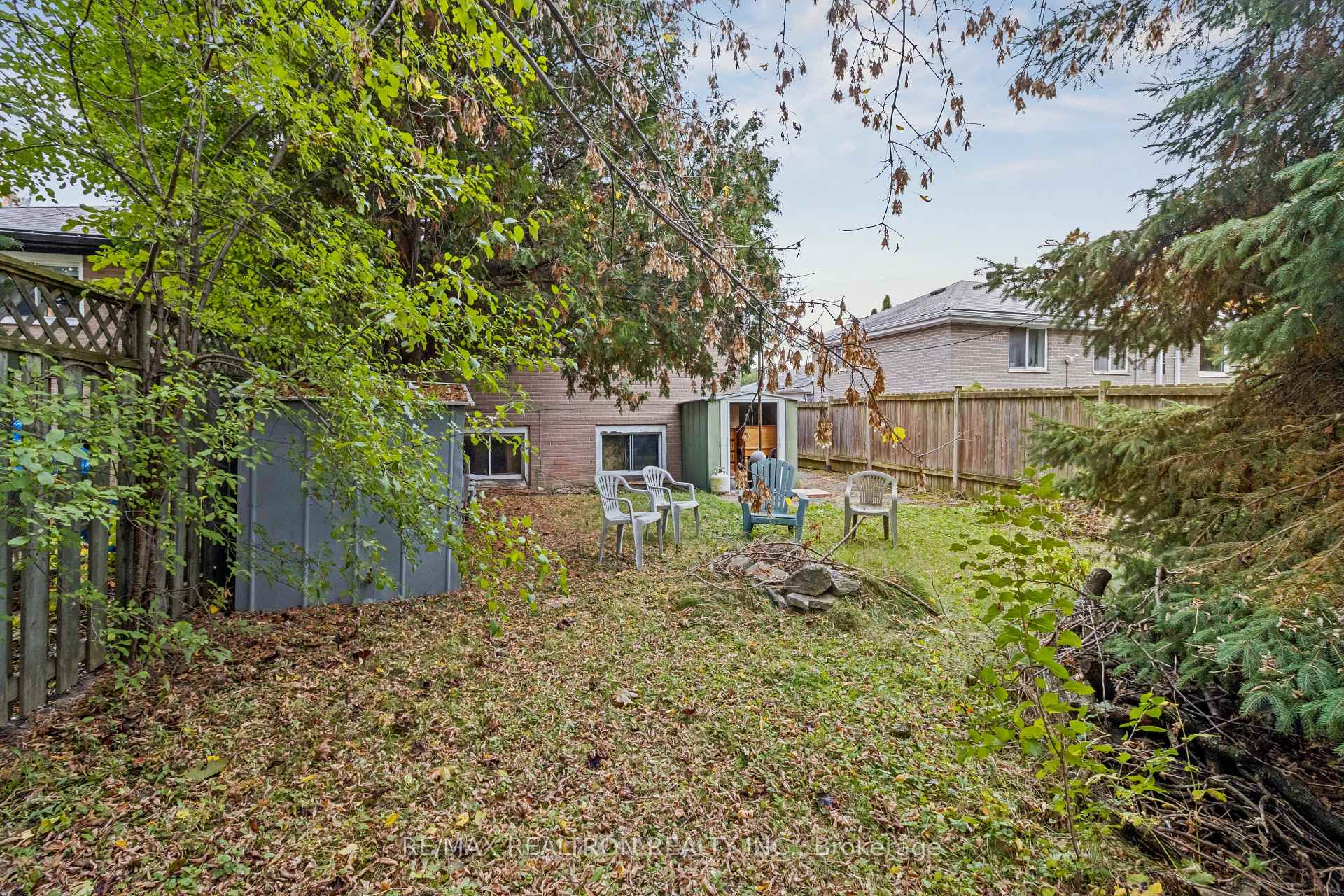 Photo 35 of 16 Foreht Crescent, Aurora, Aurora Heights — HOMEH