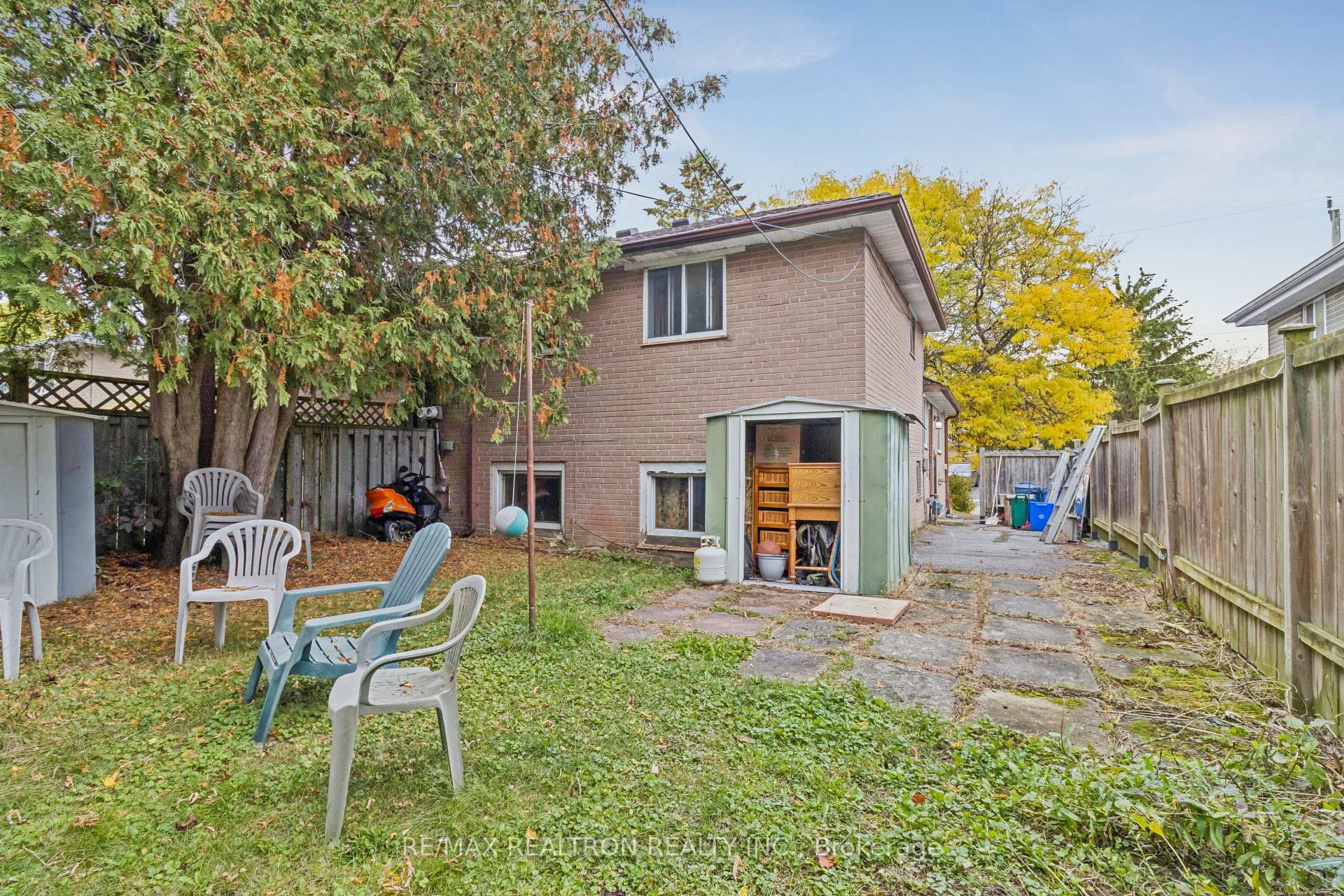 Photo 39 of 16 Foreht Crescent, Aurora, Aurora Heights — HOMEH