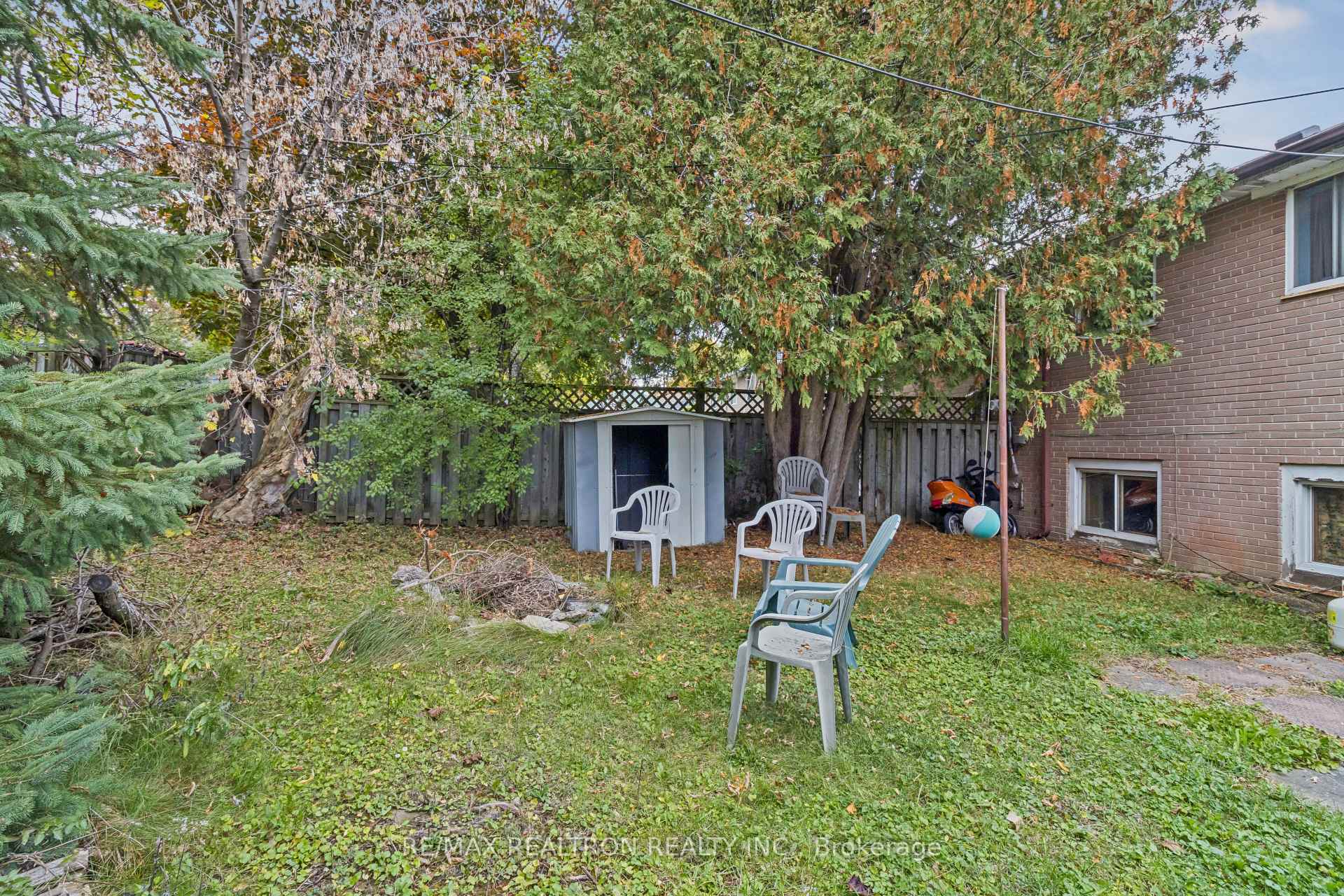 Photo 41 of 16 Foreht Crescent, Aurora, Aurora Heights — HOMEH