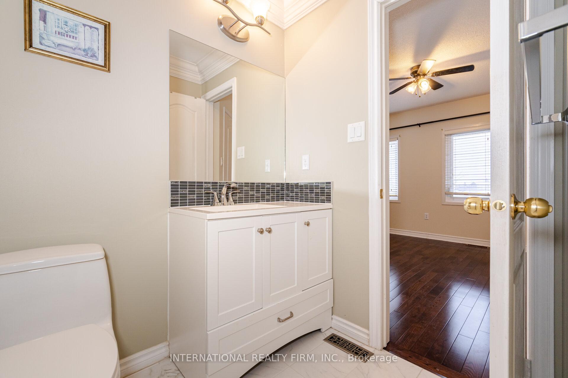 Photo 33 of 42 Matthew Drive, Vaughan, East Woodbridge — HOMEH