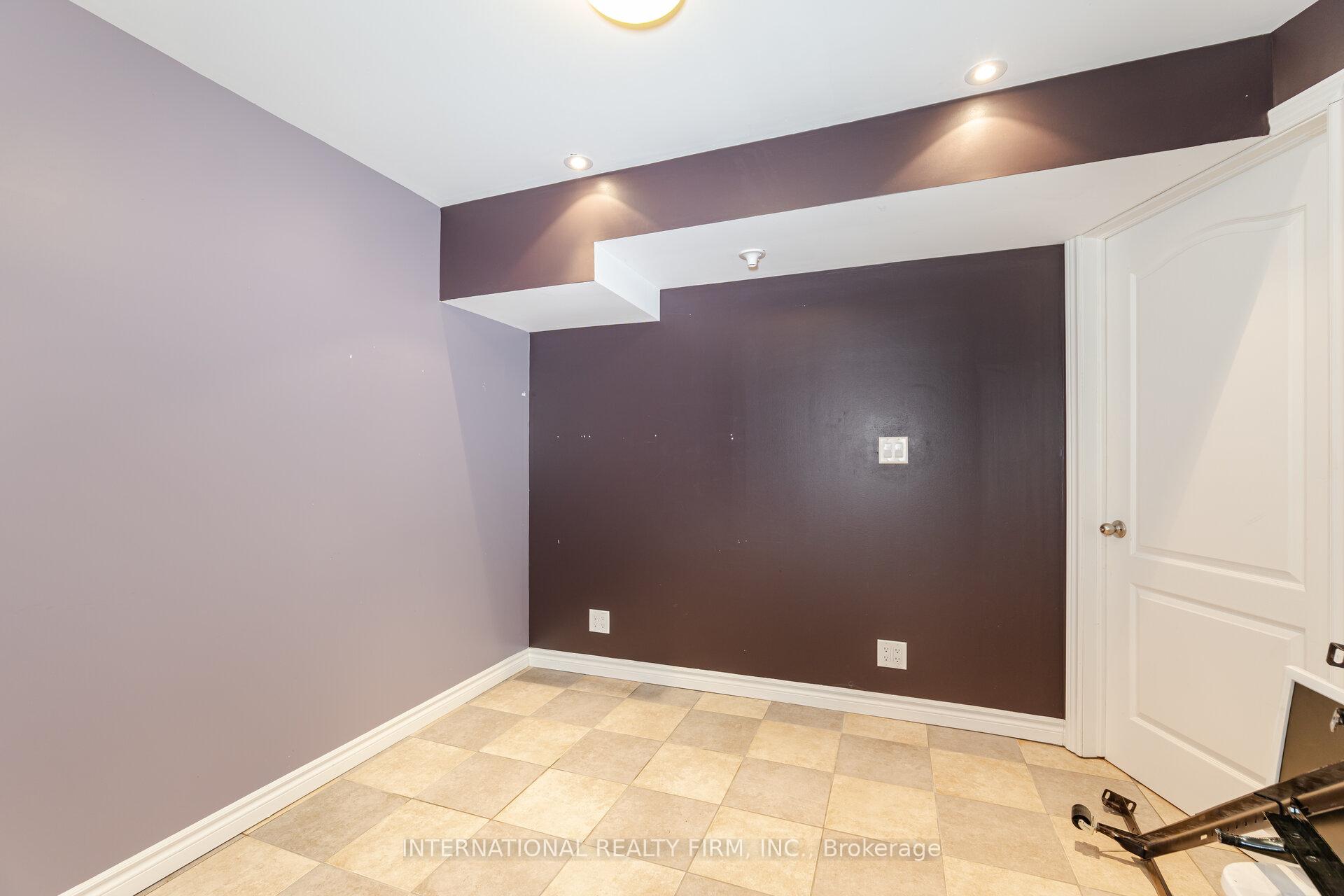 Photo 38 of 42 Matthew Drive, Vaughan, East Woodbridge — HOMEH