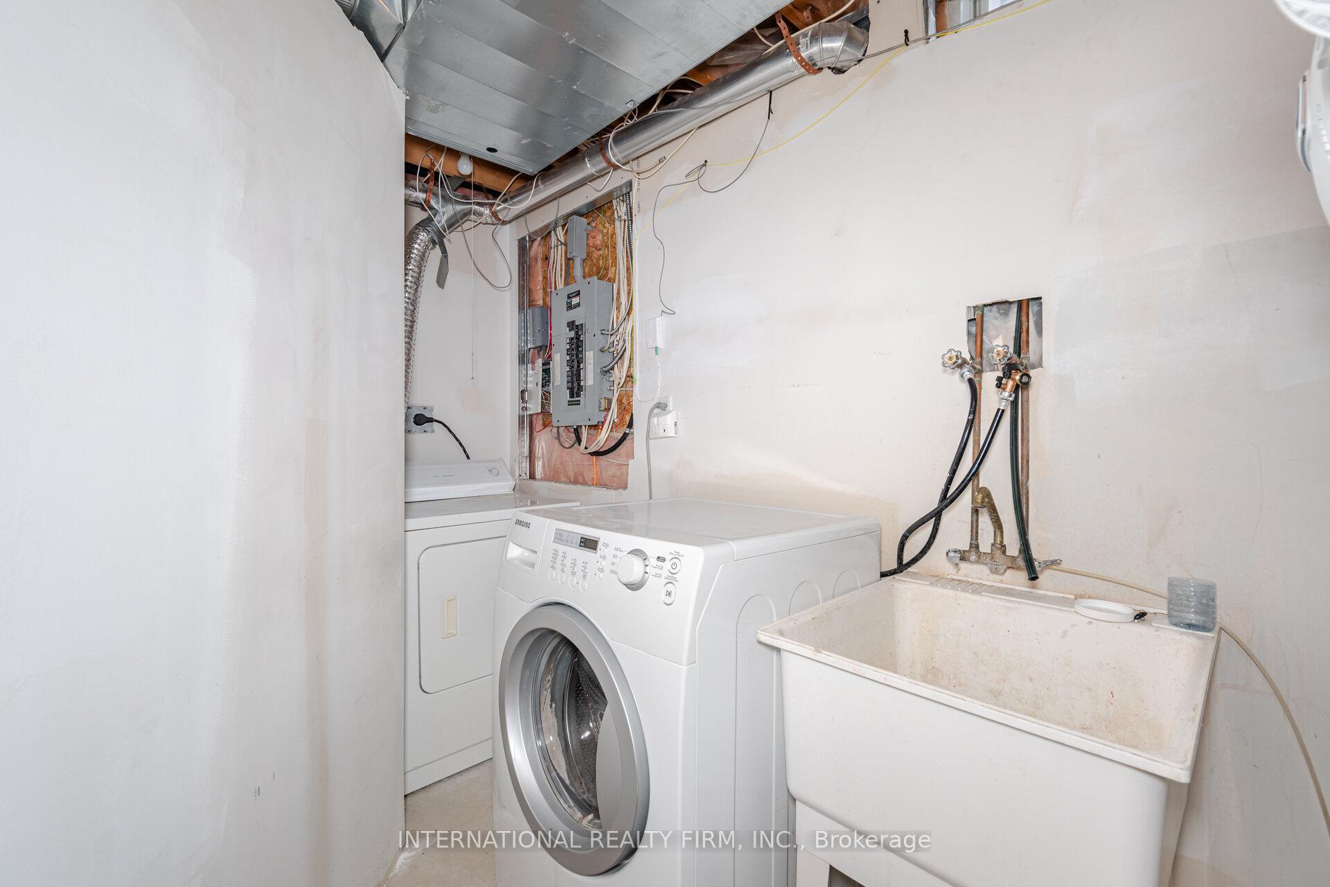 Photo 41 of 42 Matthew Drive, Vaughan, East Woodbridge — HOMEH