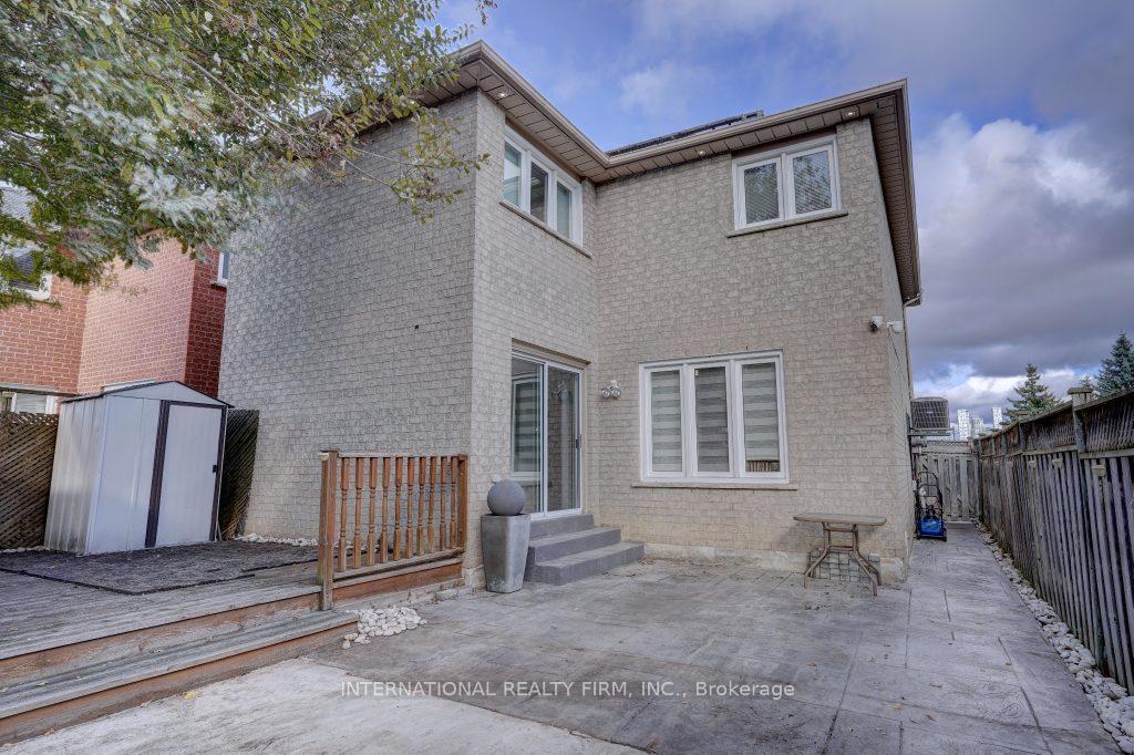 Photo 42 of 42 Matthew Drive, Vaughan, East Woodbridge — HOMEH