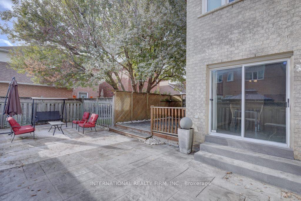 Photo 43 of 42 Matthew Drive, Vaughan, East Woodbridge — HOMEH