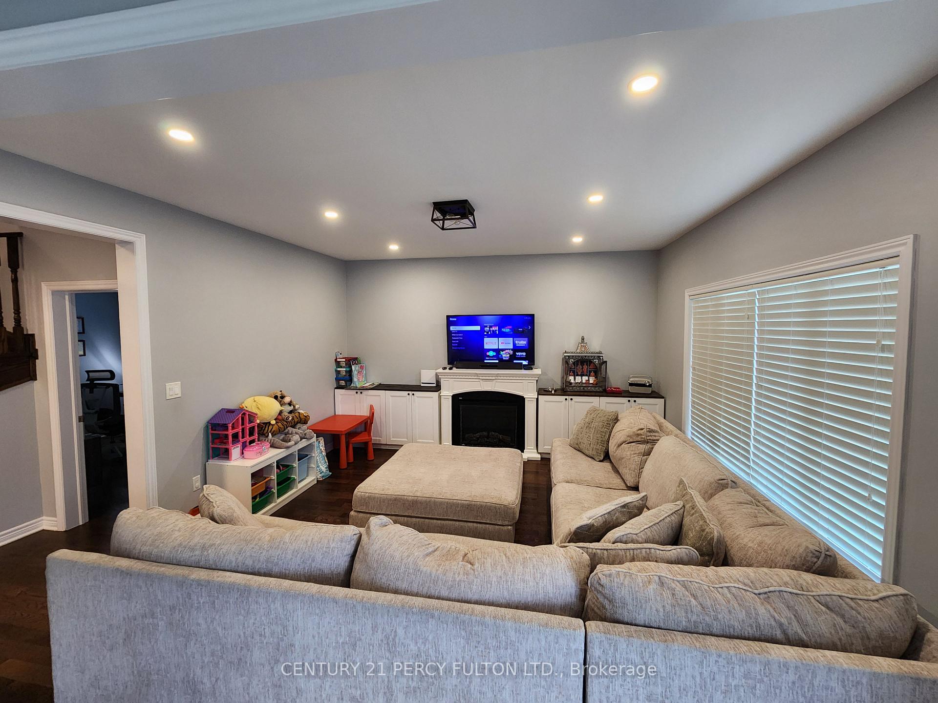 Photo 10 of 29 Pollock Avenue, Brock, Beaverton — HOMEH