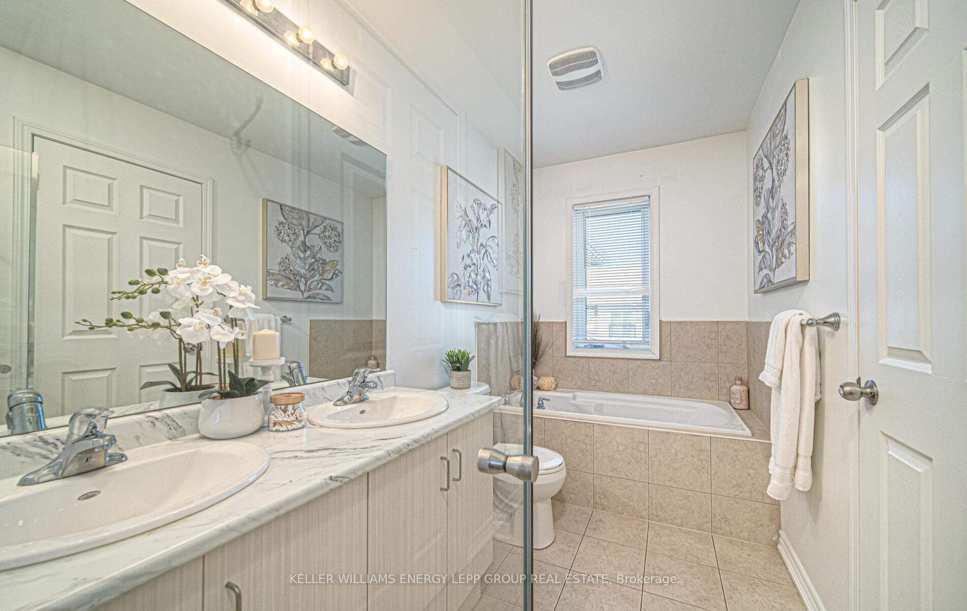 Photo 19 of 30 Kantium Way, Whitby, Pringle Creek — HOMEH