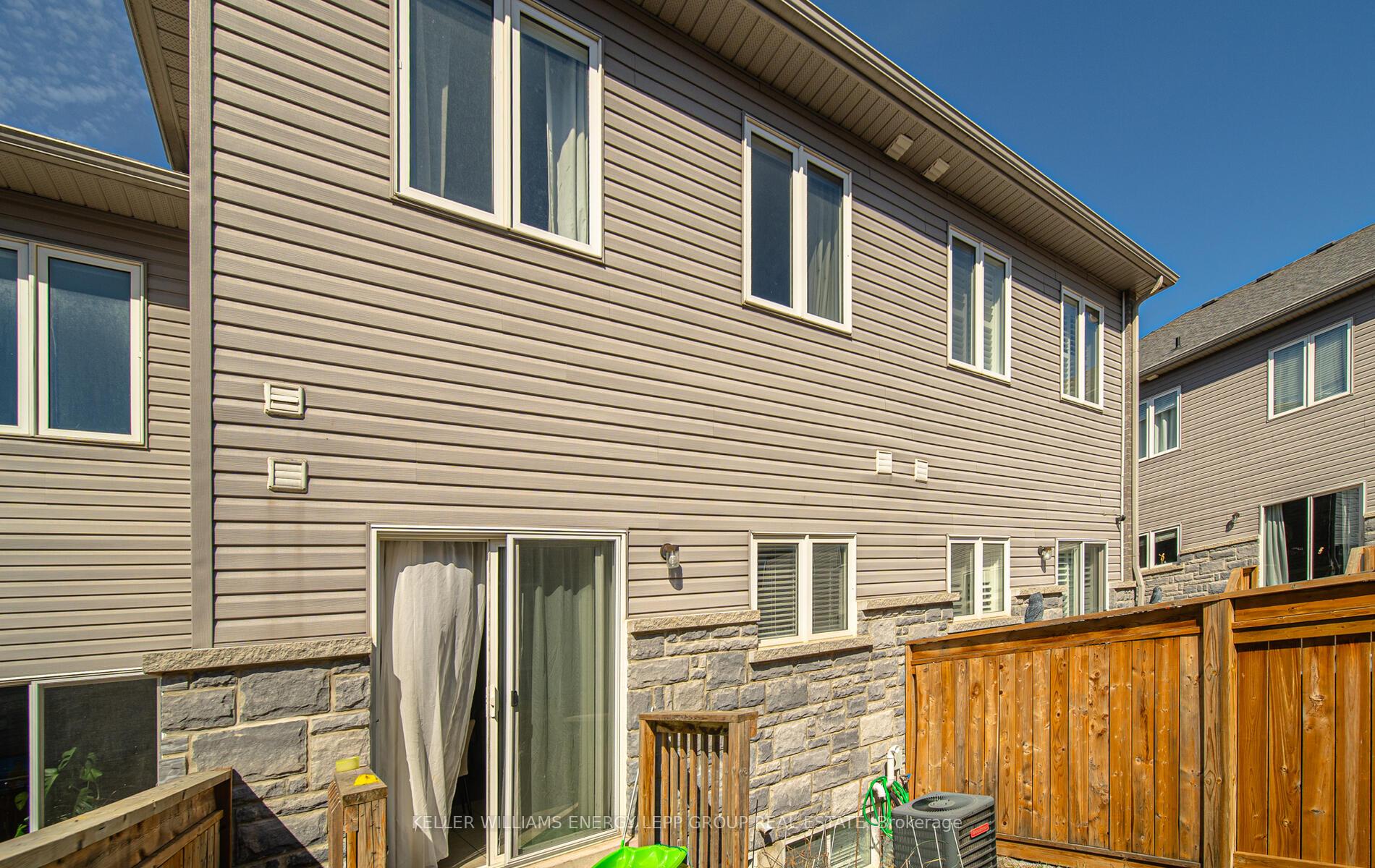 Photo 29 of 30 Kantium Way, Whitby, Pringle Creek — HOMEH