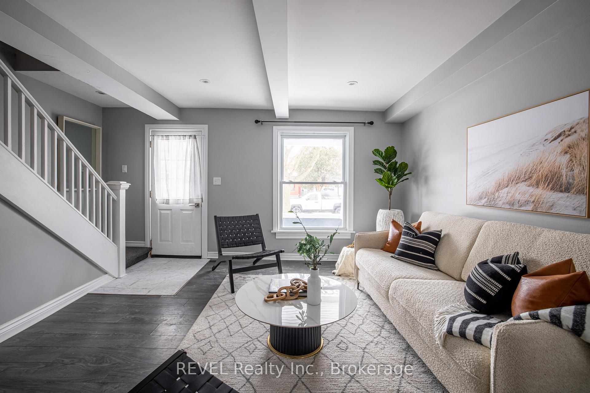 Photo 6 of 109 Garner Avenue, Welland, Welland Downtown — HOMEH