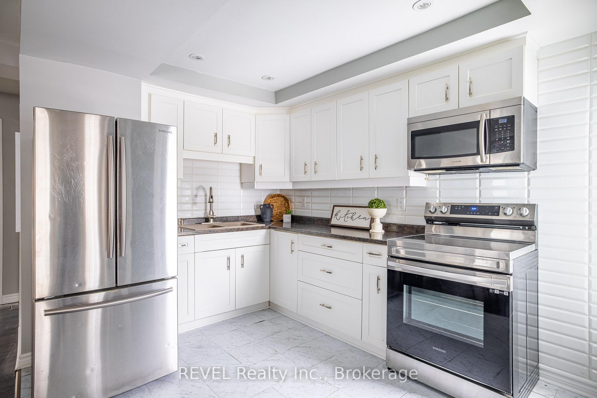 Photo 8 of 109 Garner Avenue, Welland, Welland Downtown — HOMEH