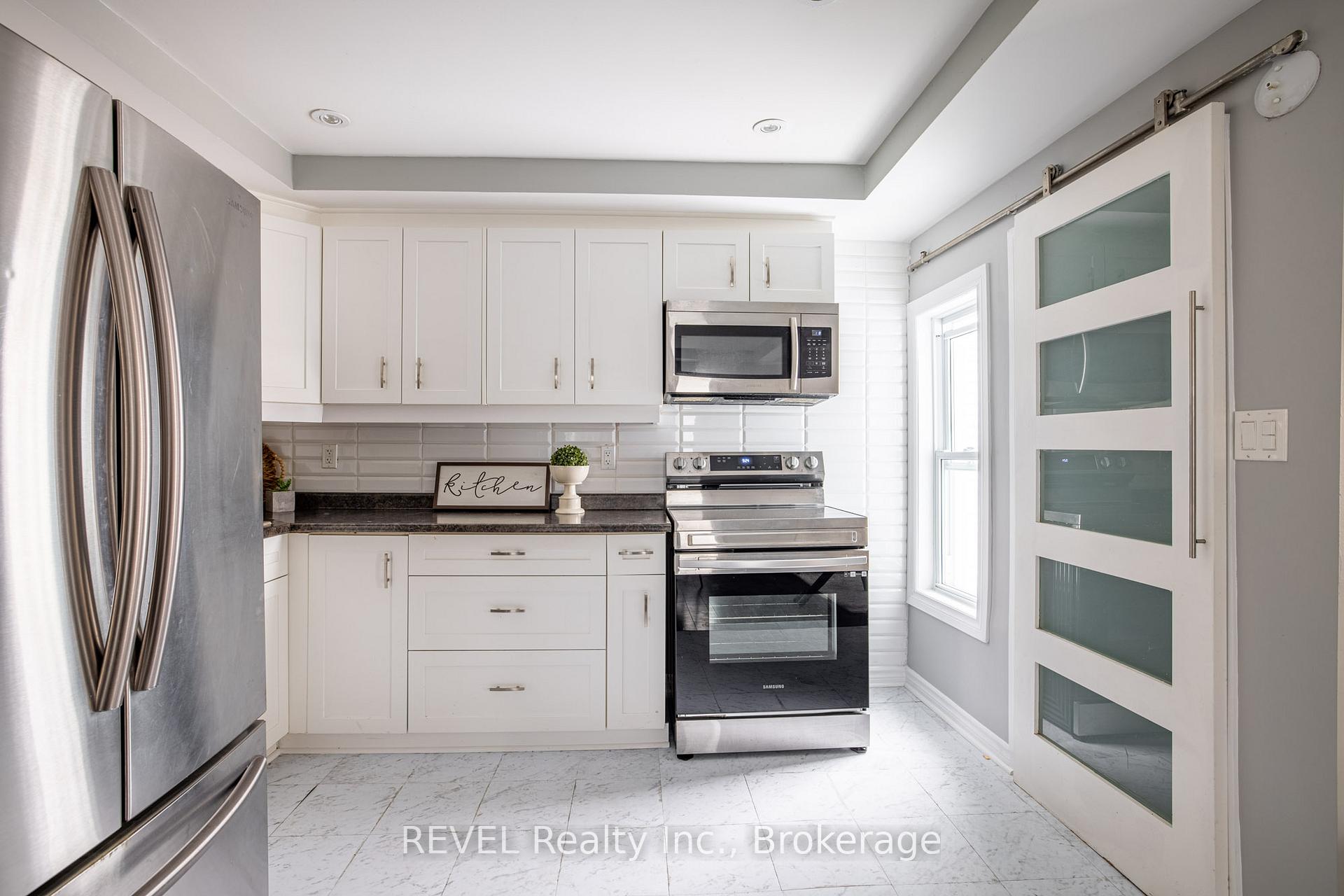 Photo 9 of 109 Garner Avenue, Welland, Welland Downtown — HOMEH