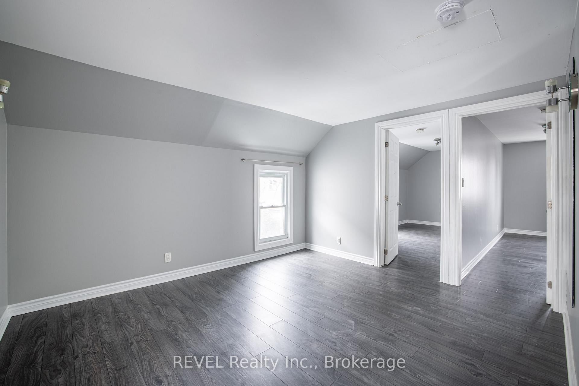 Photo 23 of 109 Garner Avenue, Welland, Welland Downtown — HOMEH