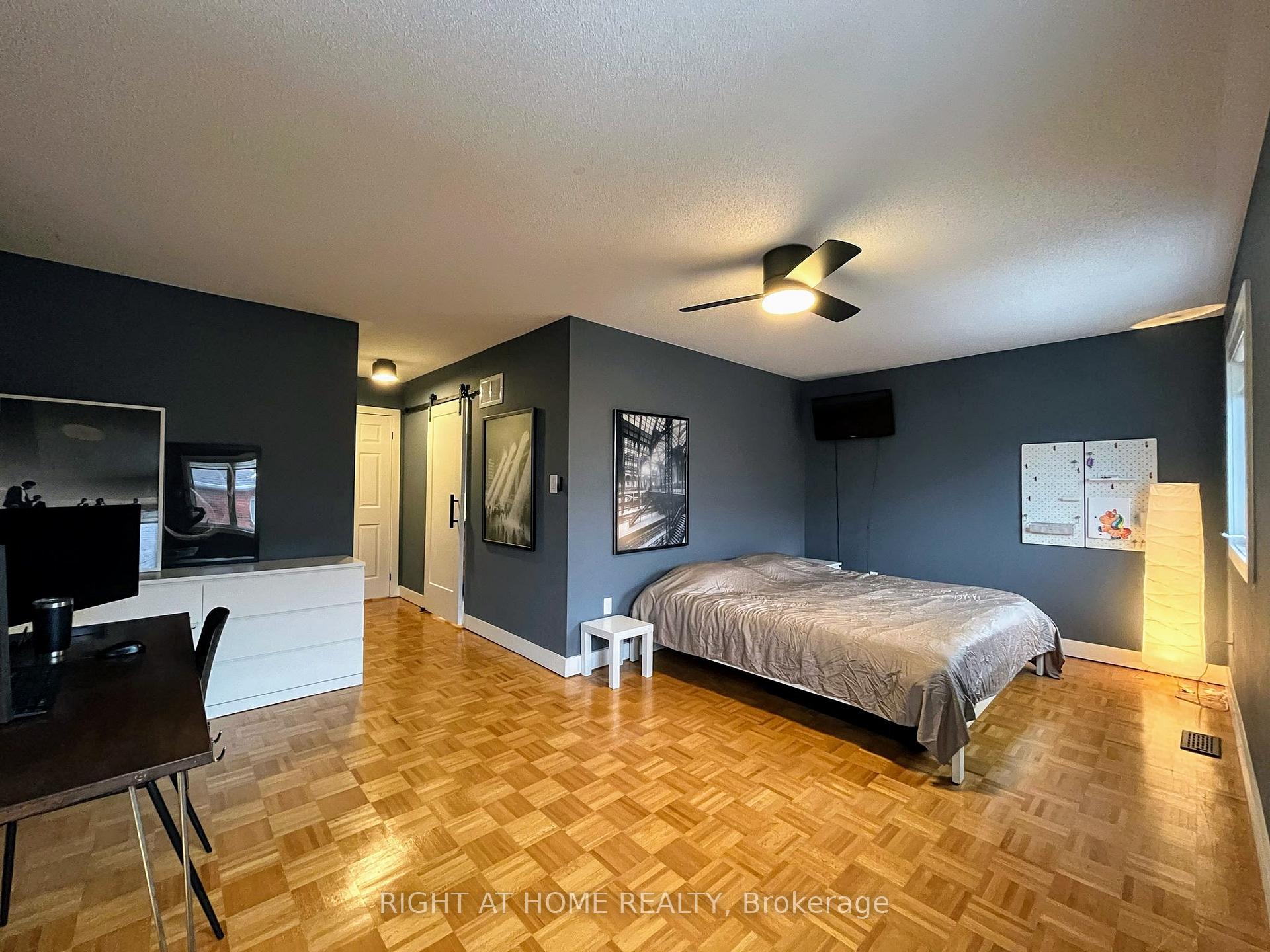 Photo 11 of 4 Lealinds Road, Vaughan, Patterson — HOMEH