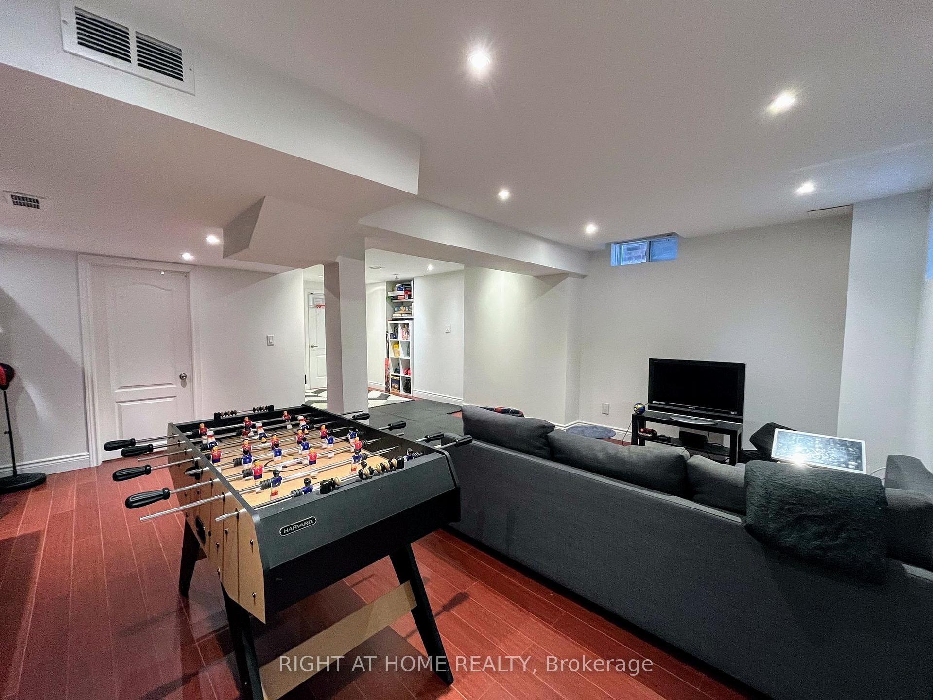 Photo 23 of 4 Lealinds Road, Vaughan, Patterson — HOMEH