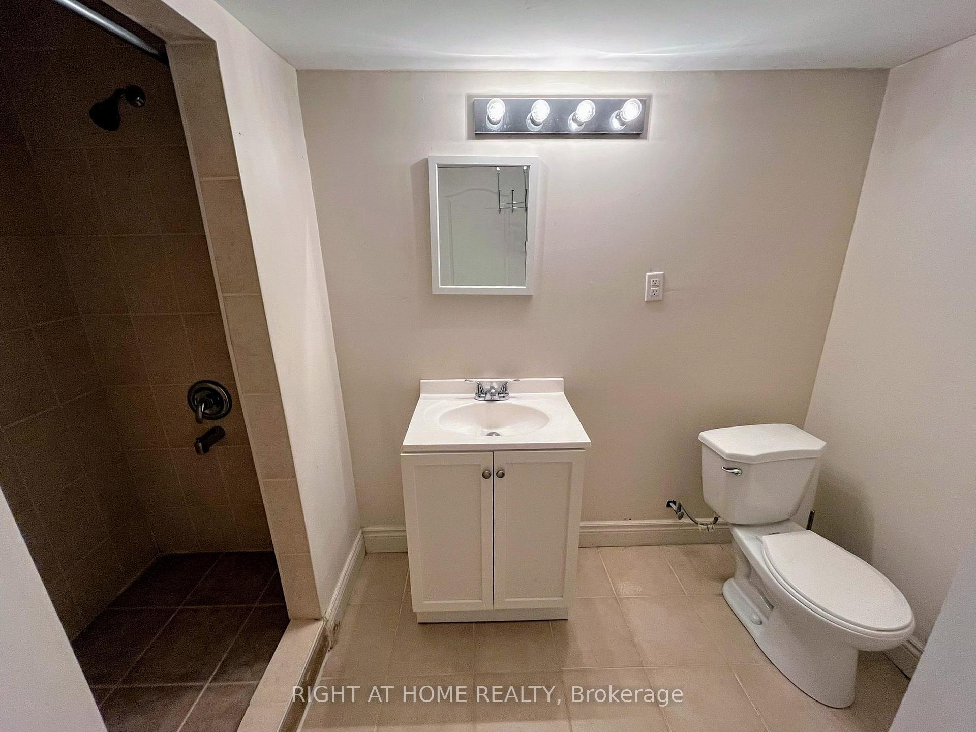Photo 24 of 4 Lealinds Road, Vaughan, Patterson — HOMEH