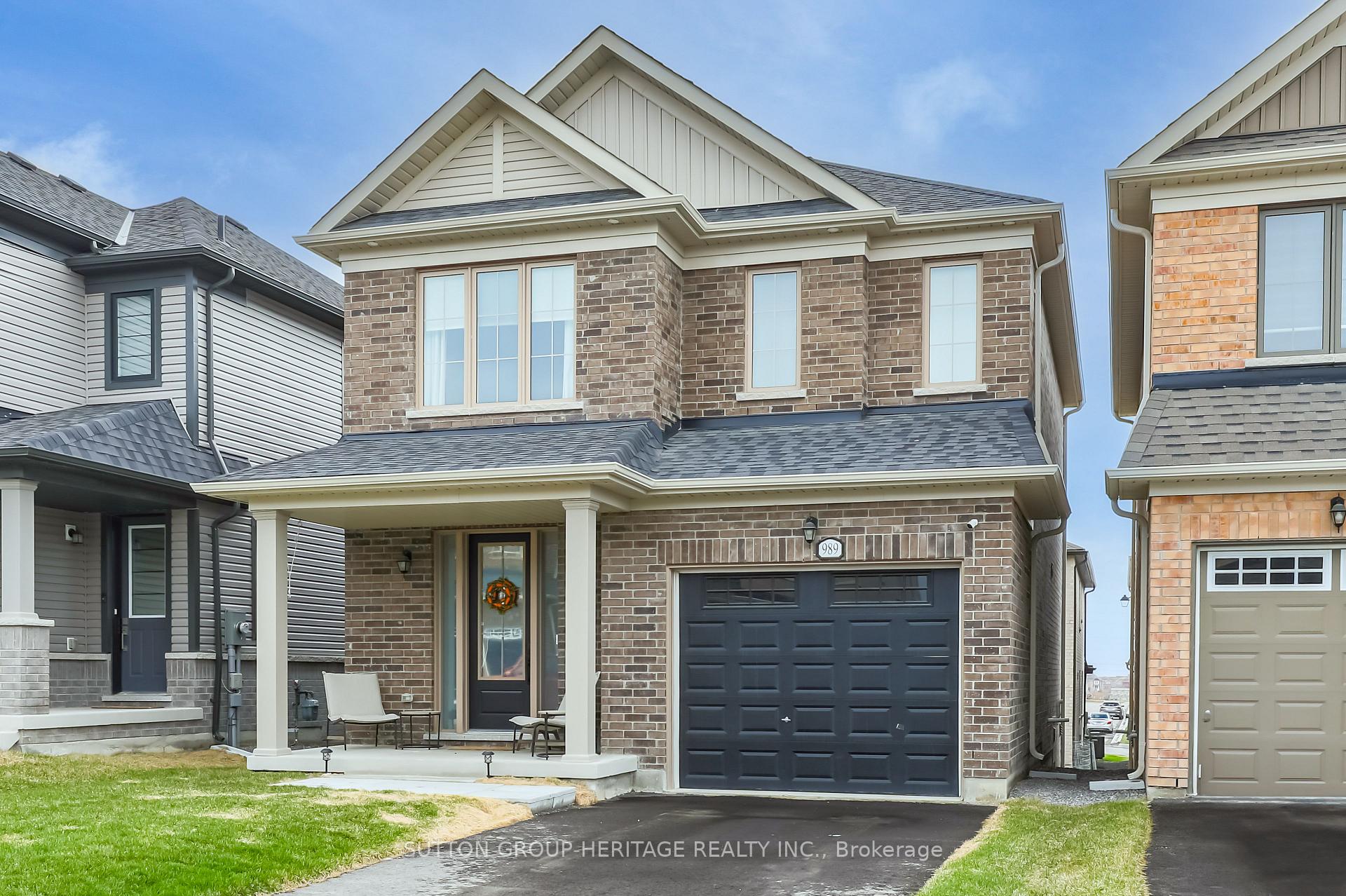 Front of 989 Lockie Drive