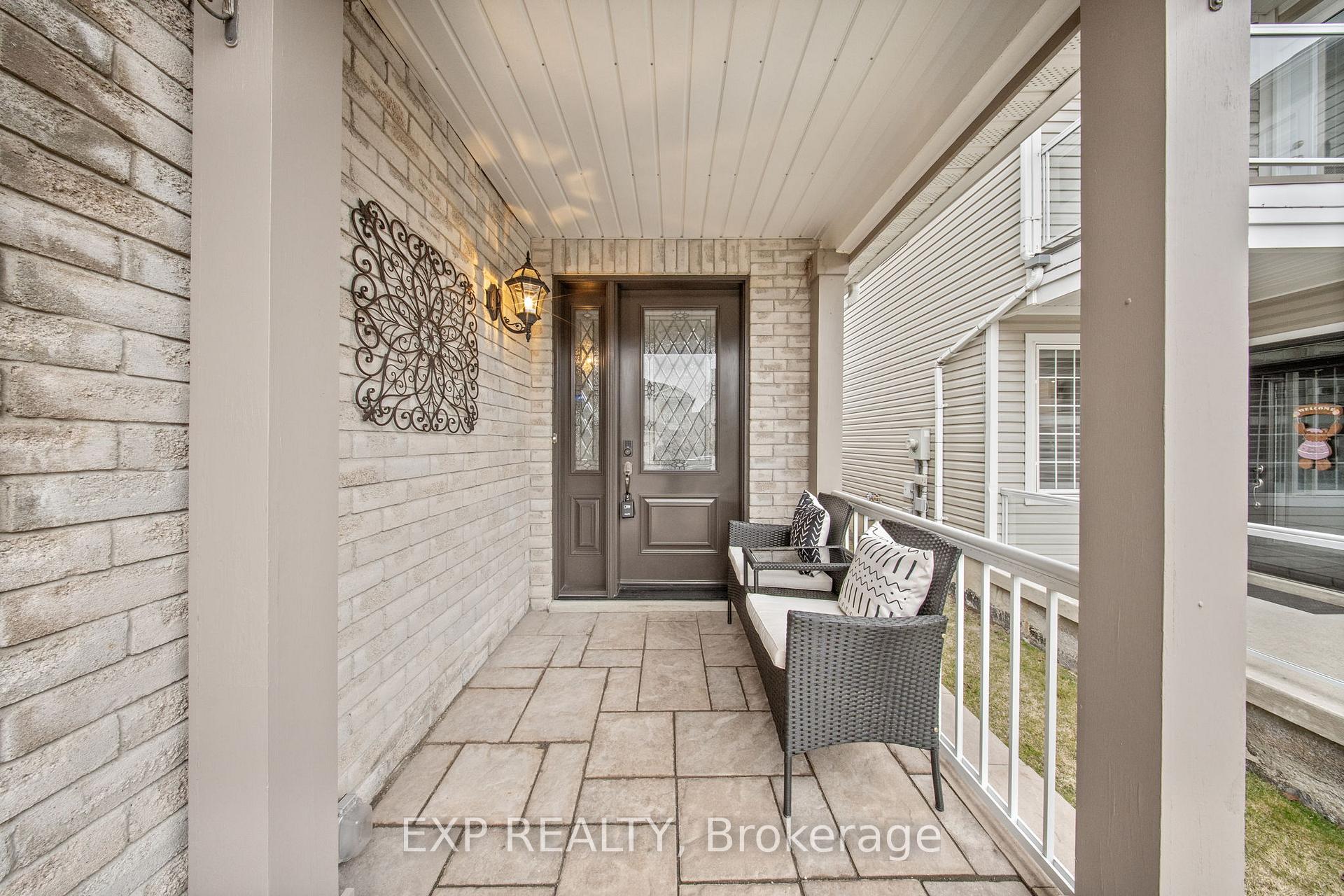 Photo 2 of 28 Divine Drive, Whitby, Rolling Acres — HOMEH