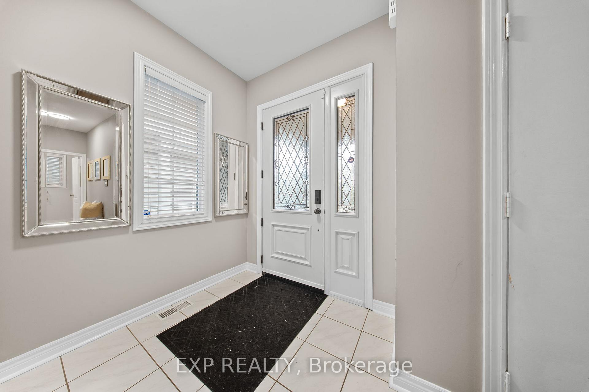 Photo 3 of 28 Divine Drive, Whitby, Rolling Acres — HOMEH