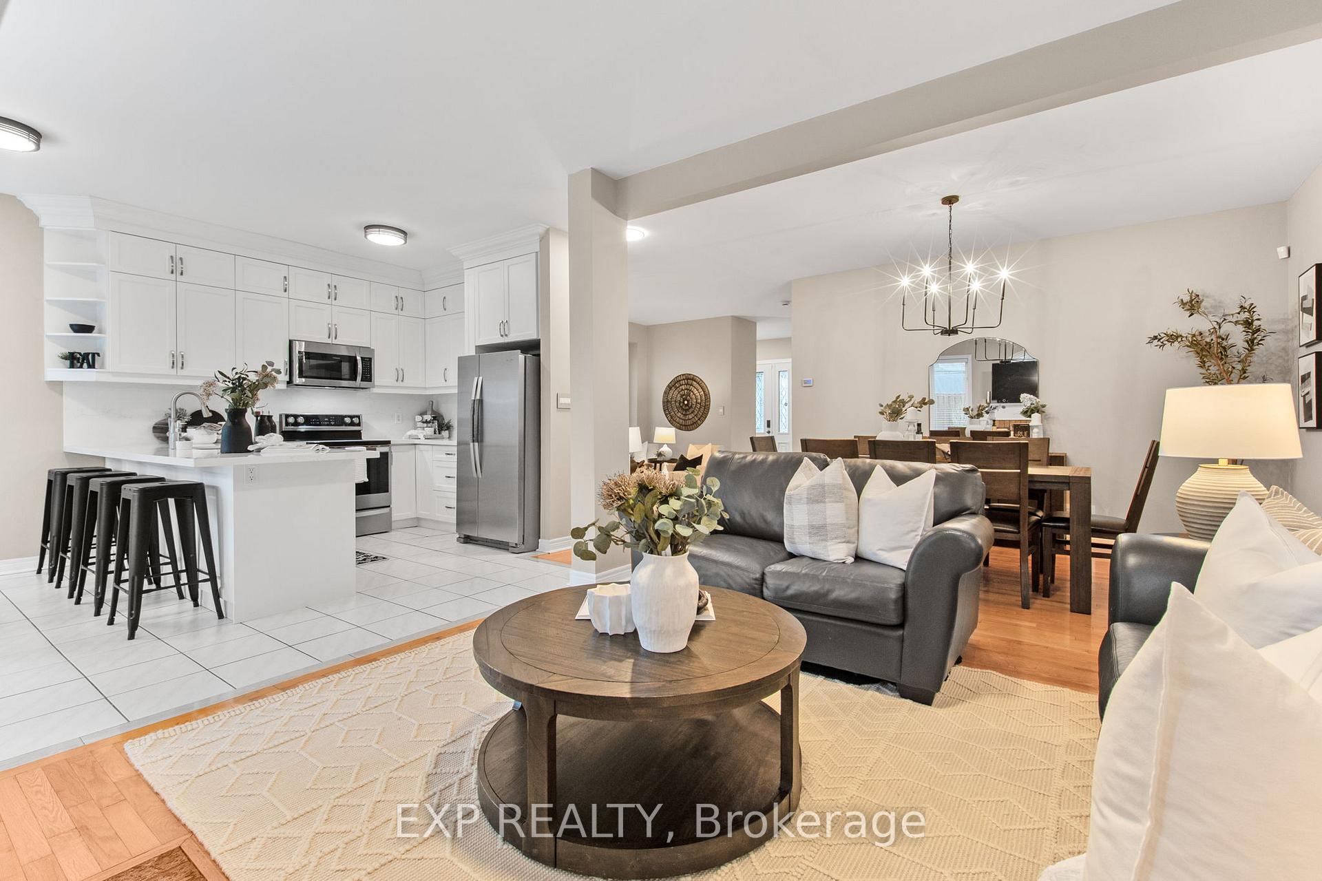 Photo 11 of 28 Divine Drive, Whitby, Rolling Acres — HOMEH