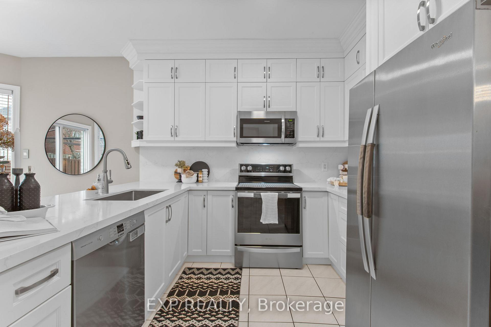 Photo 13 of 28 Divine Drive, Whitby, Rolling Acres — HOMEH