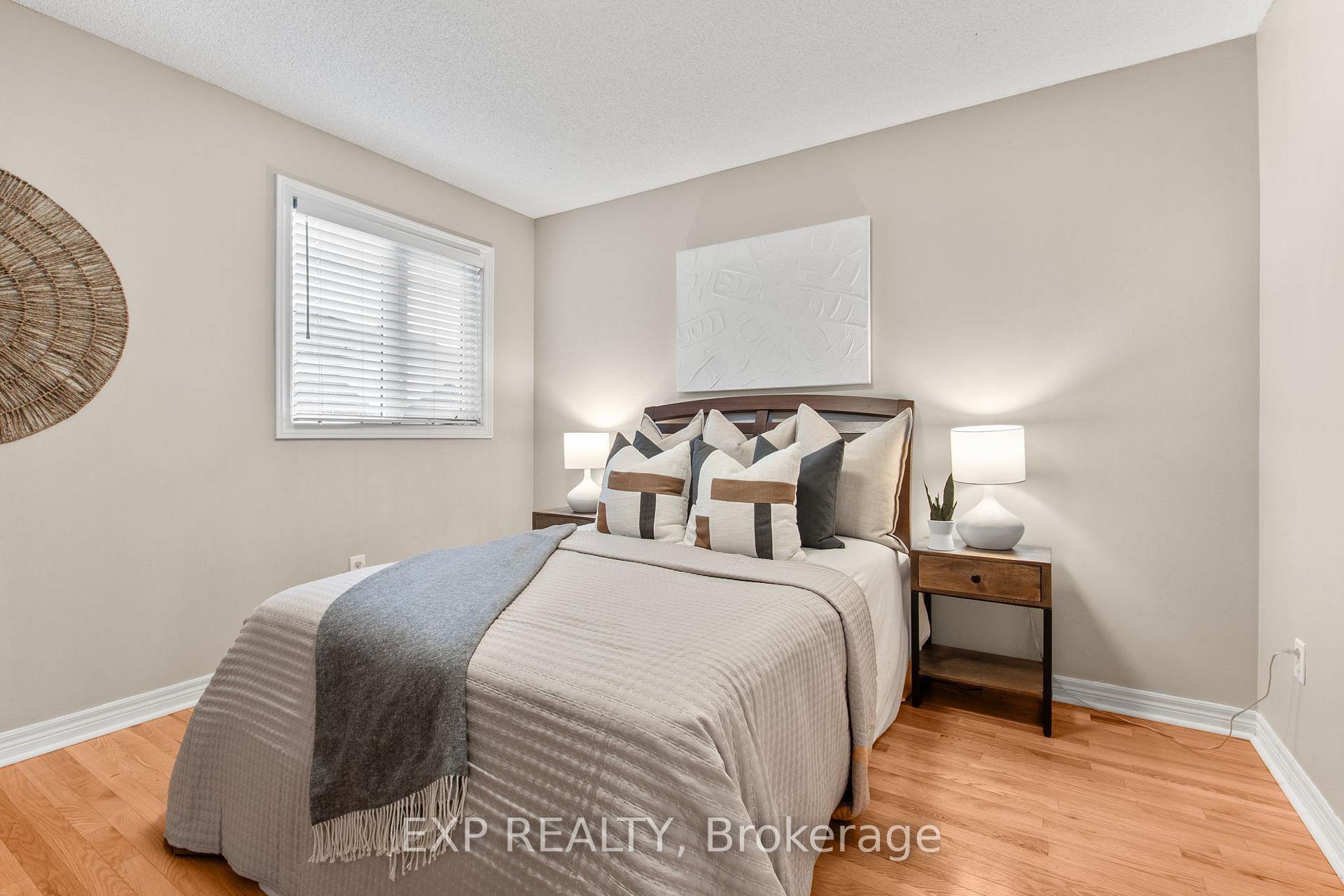 Photo 24 of 28 Divine Drive, Whitby, Rolling Acres — HOMEH