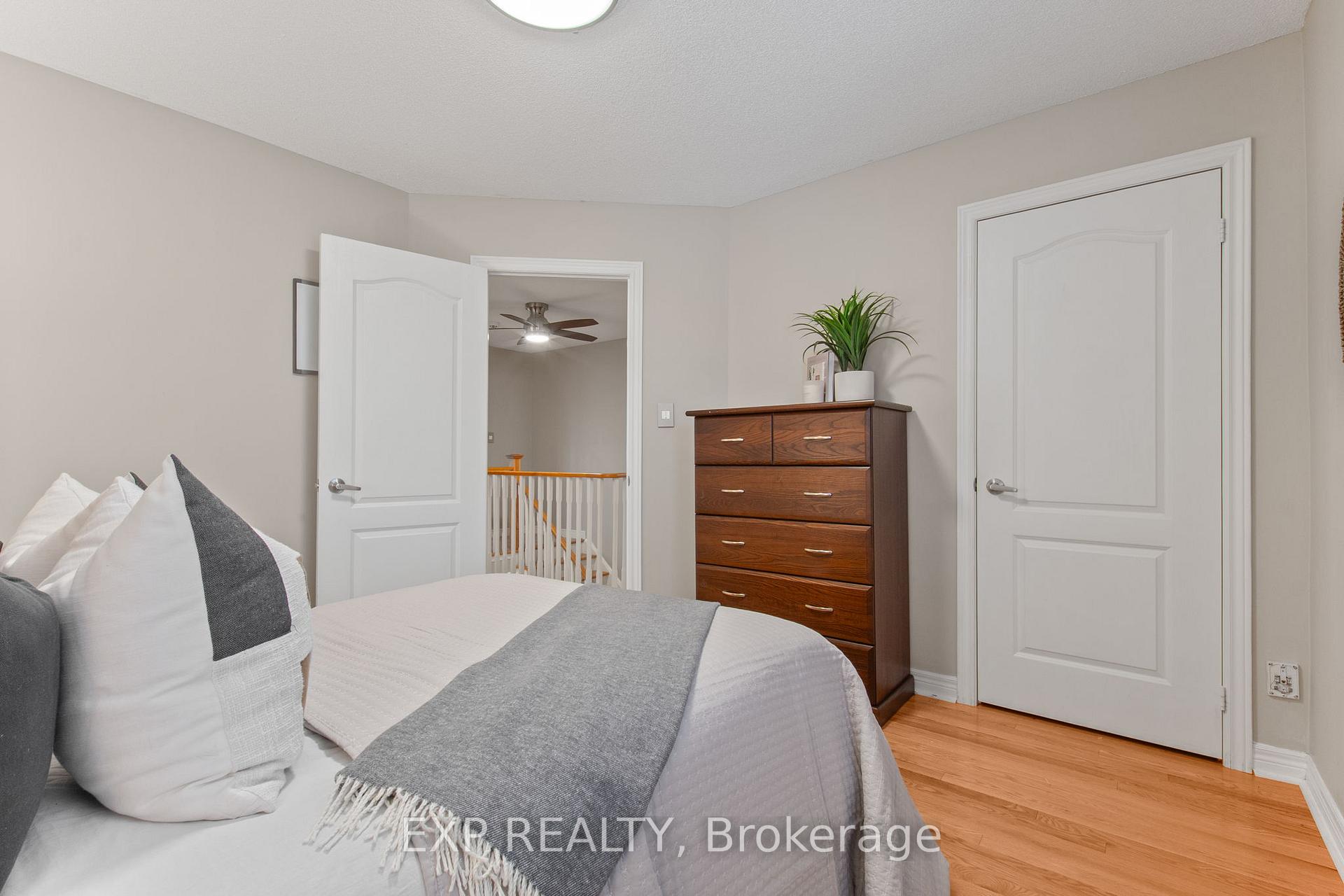 Photo 25 of 28 Divine Drive, Whitby, Rolling Acres — HOMEH