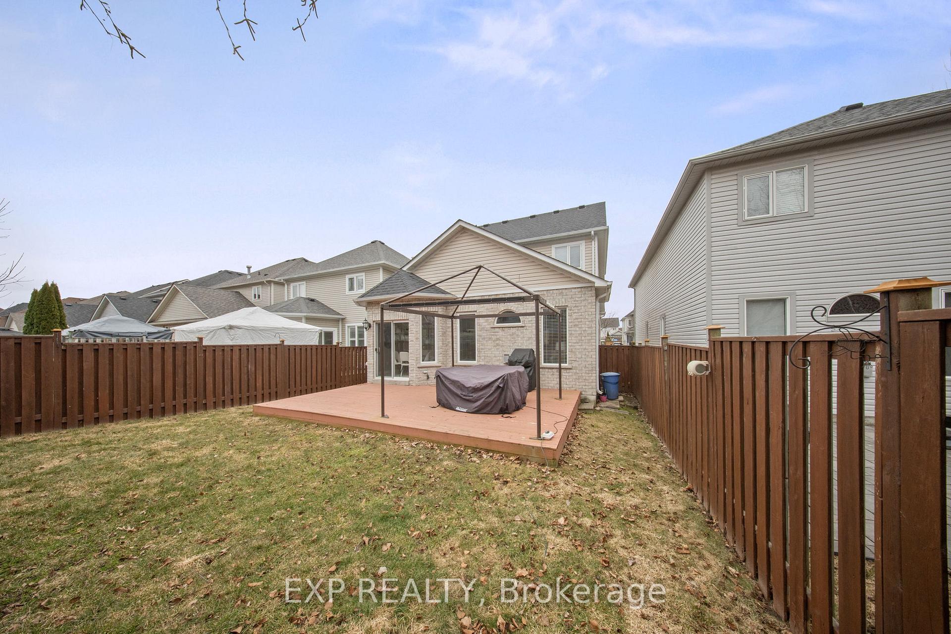 Photo 38 of 28 Divine Drive, Whitby, Rolling Acres — HOMEH