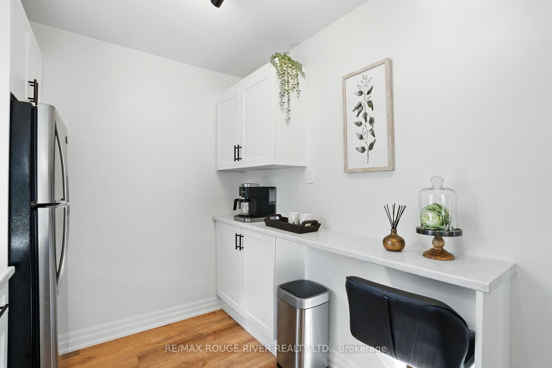 Photo 8 of 121 Exeter Road, Ajax, South East — HOMEH