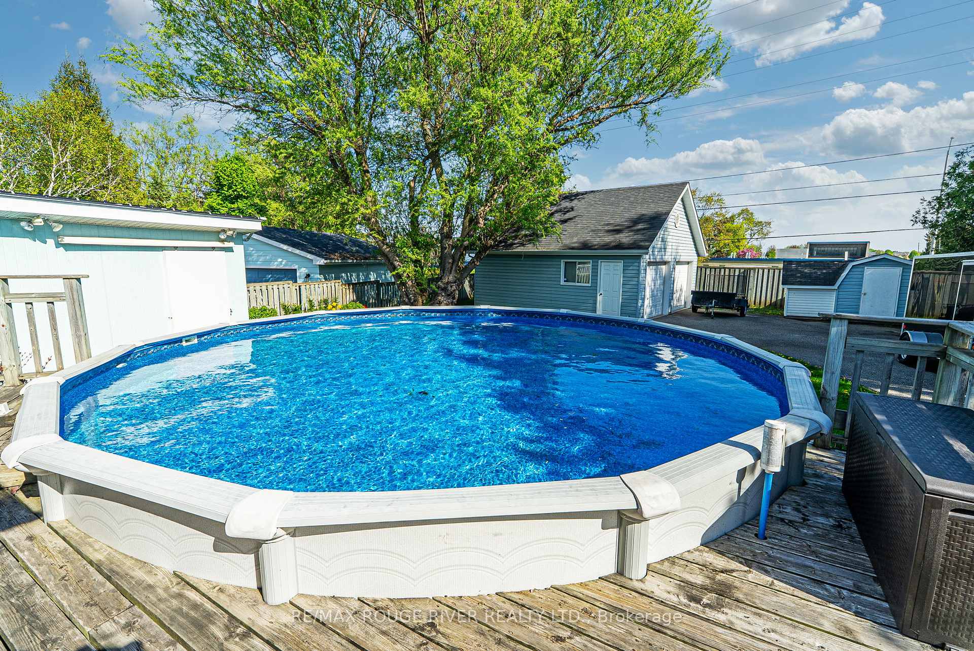 Photo 34 of 121 Exeter Road, Ajax, South East — HOMEH