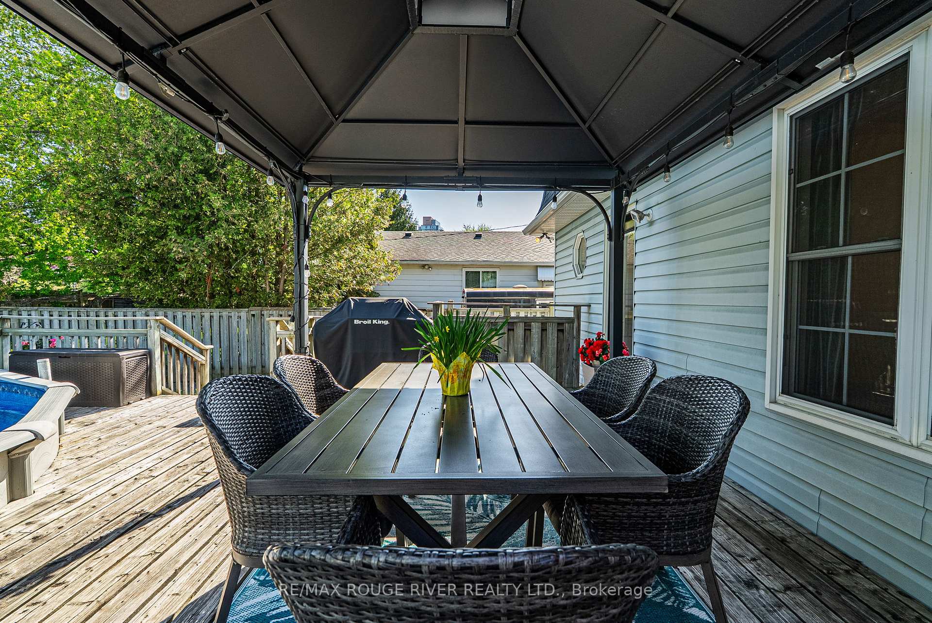 Photo 37 of 121 Exeter Road, Ajax, South East — HOMEH