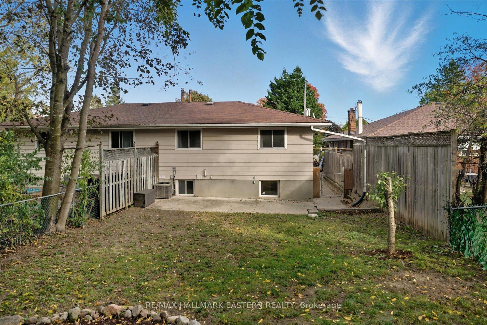 Photo 32 of 19-A & 19-1 Beechwood Drive, Peterborough, Monaghan Ward 2 — HOMEH