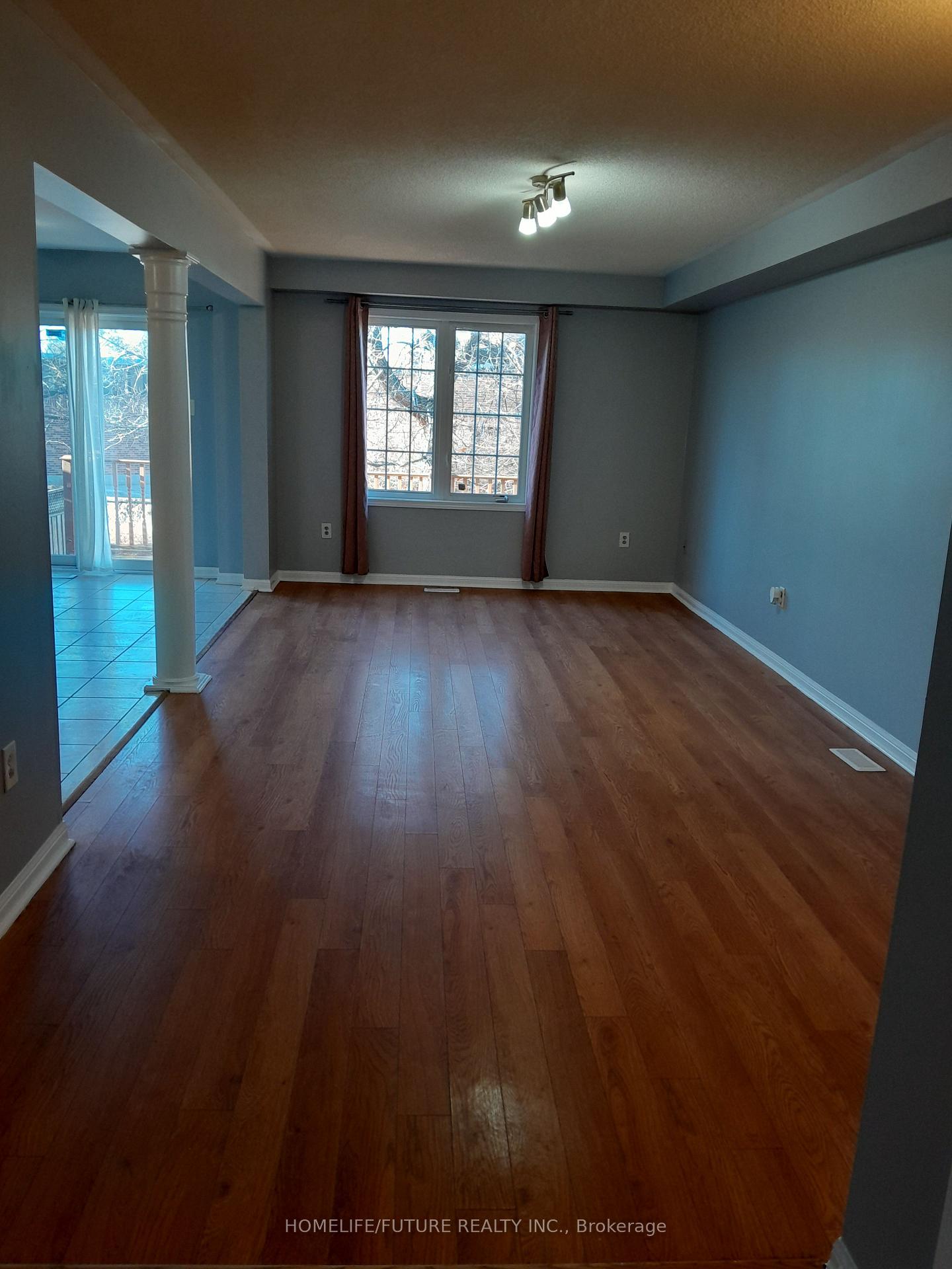 Photo 6 of 1524 Sarasota Crescent, Oshawa, Samac — HOMEH