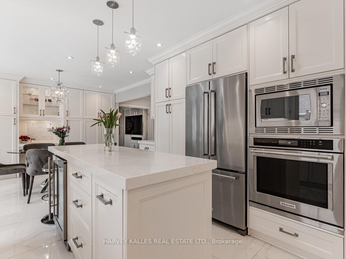Photo 16 of 24 Edmund Seager Drive, Vaughan, Uplands — HOMEH