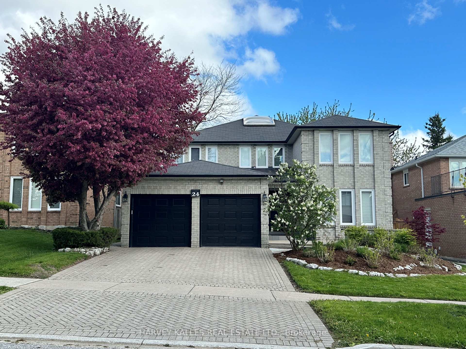Photo 2 of 24 Edmund Seager Drive, Vaughan, Uplands — HOMEH