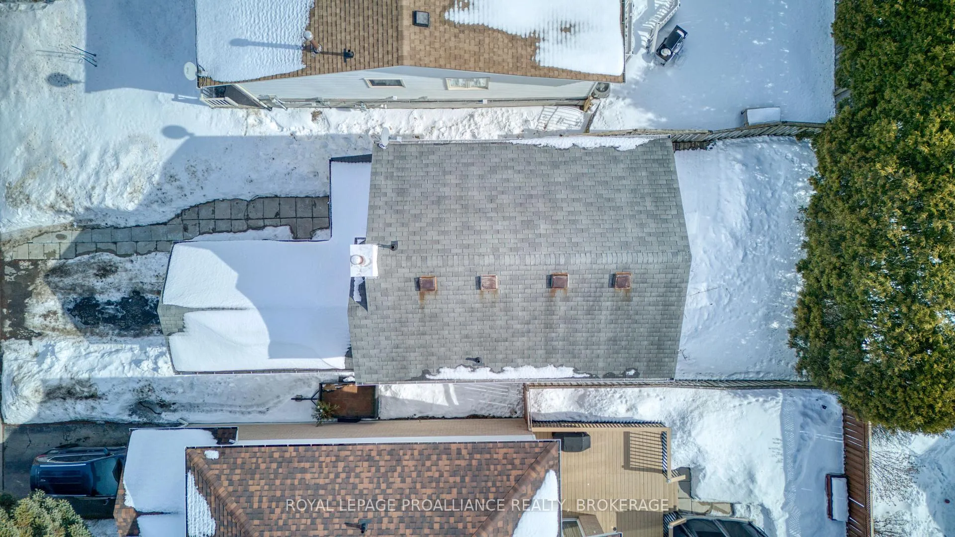 Photo 2 of 937 Killarney Crescent, Kingston, East Gardiners Rd — HOMEH