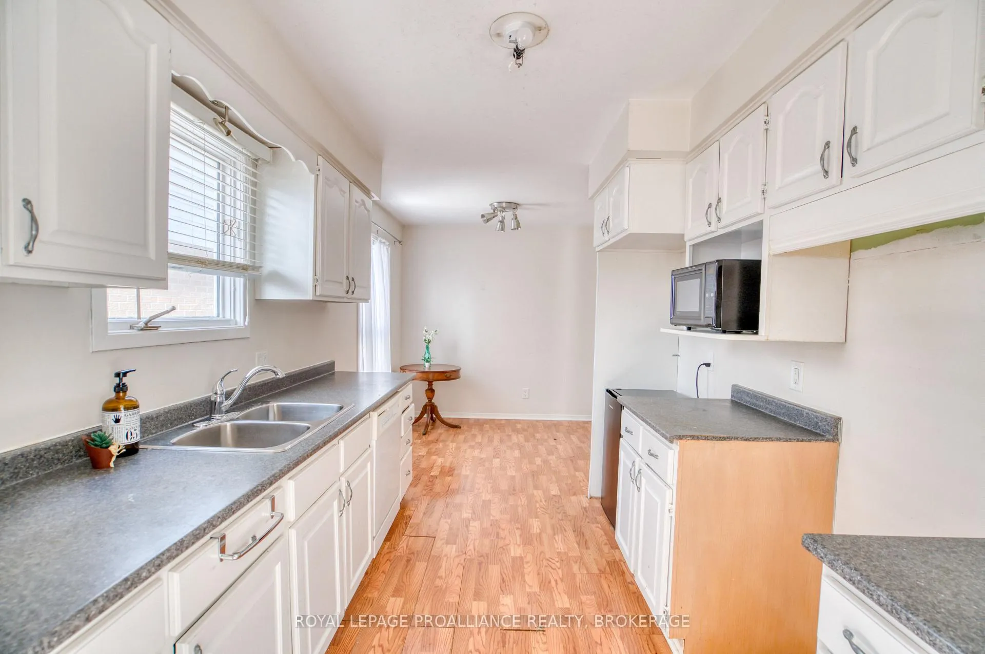 Photo 17 of 937 Killarney Crescent, Kingston, East Gardiners Rd — HOMEH