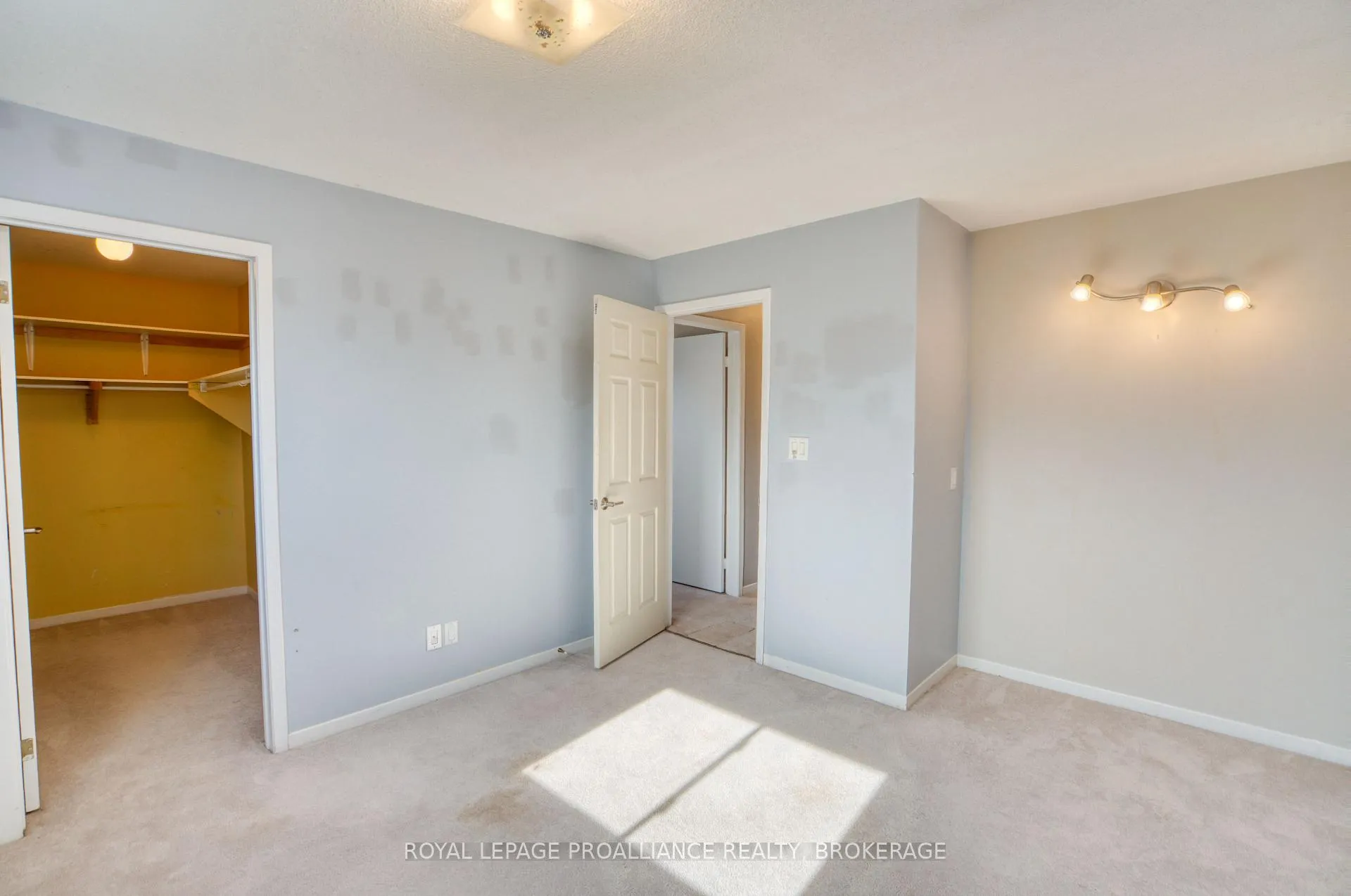 Photo 28 of 937 Killarney Crescent, Kingston, East Gardiners Rd — HOMEH