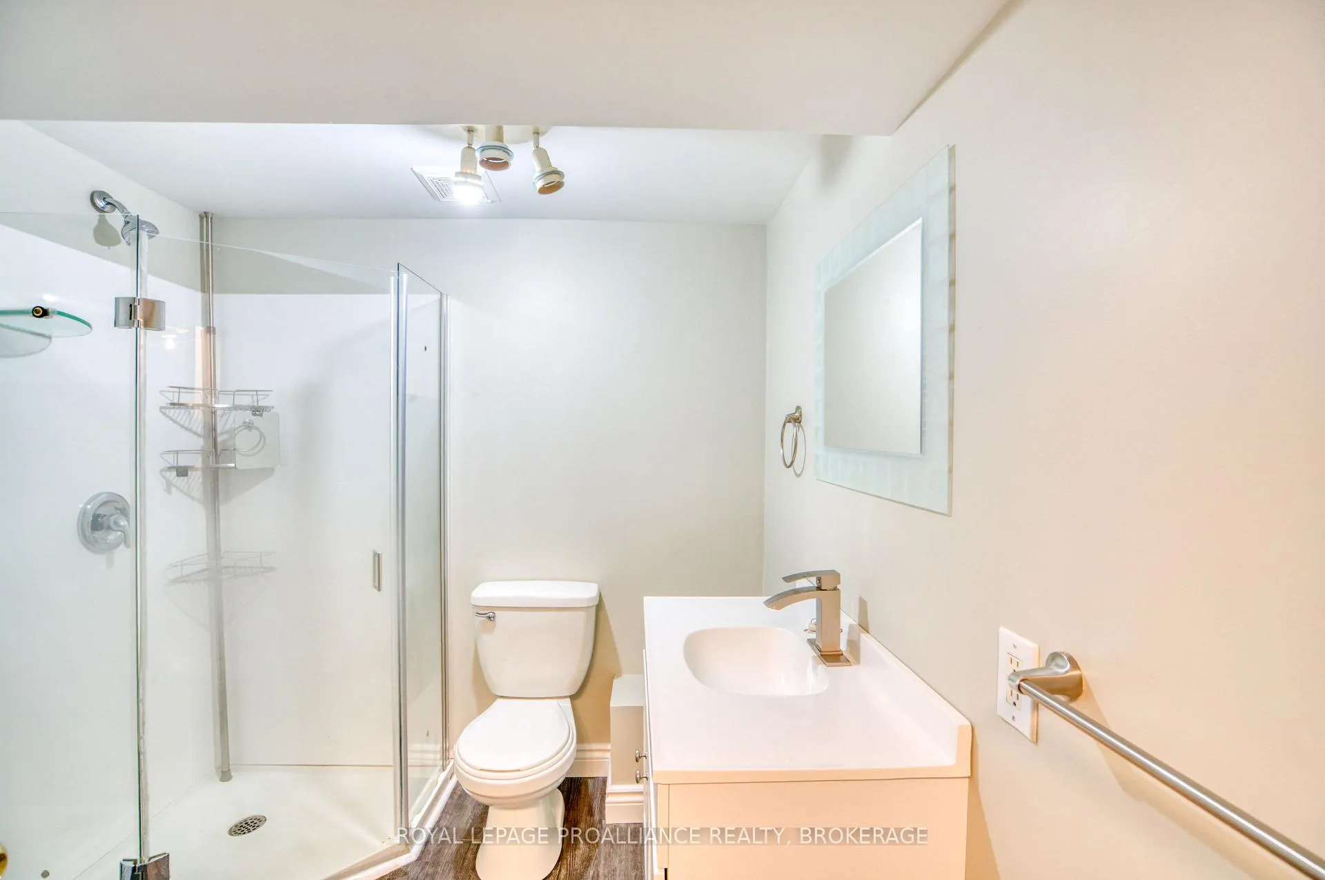 Photo 32 of 937 Killarney Crescent, Kingston, East Gardiners Rd — HOMEH