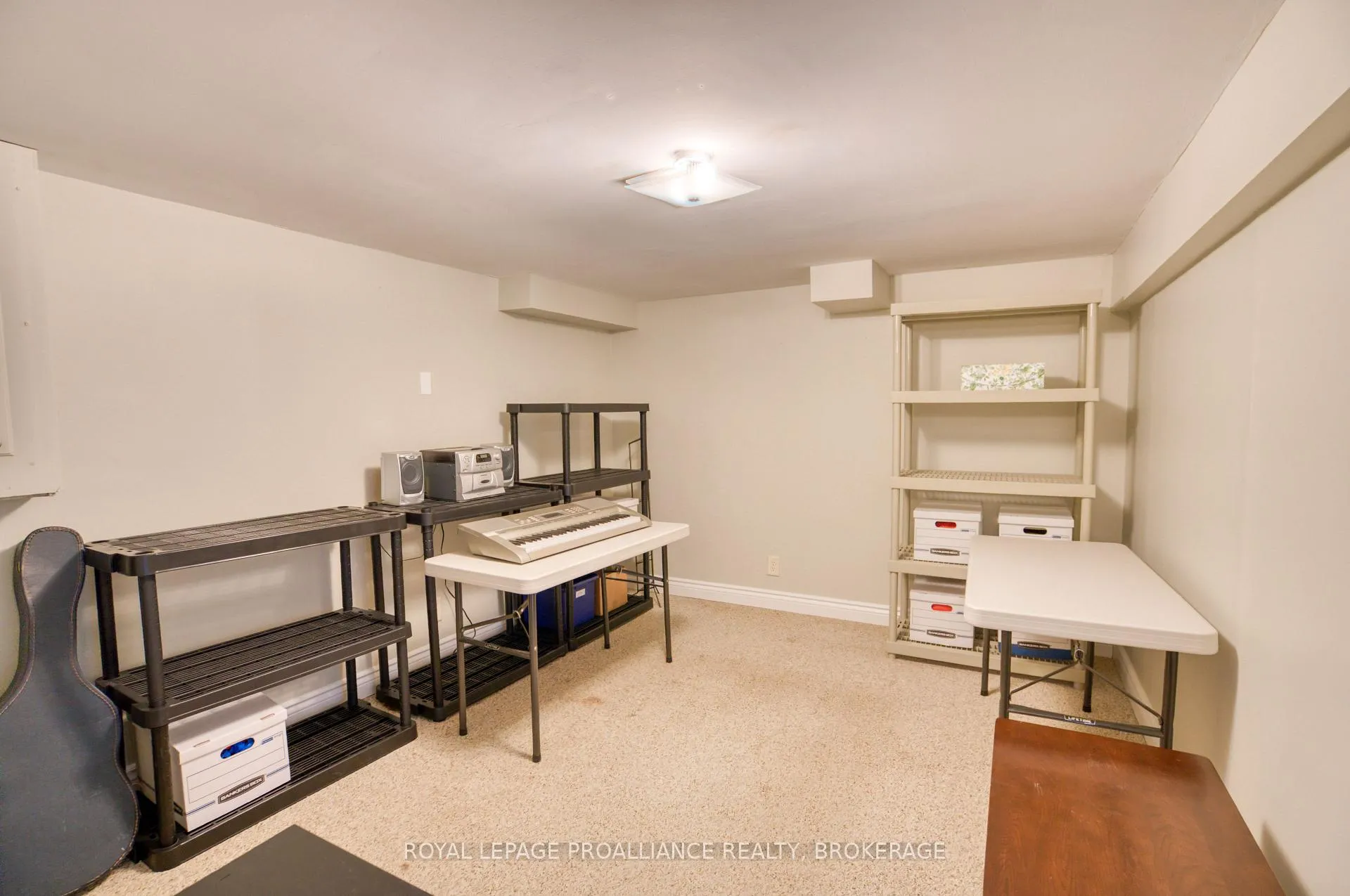 Photo 34 of 937 Killarney Crescent, Kingston, East Gardiners Rd — HOMEH